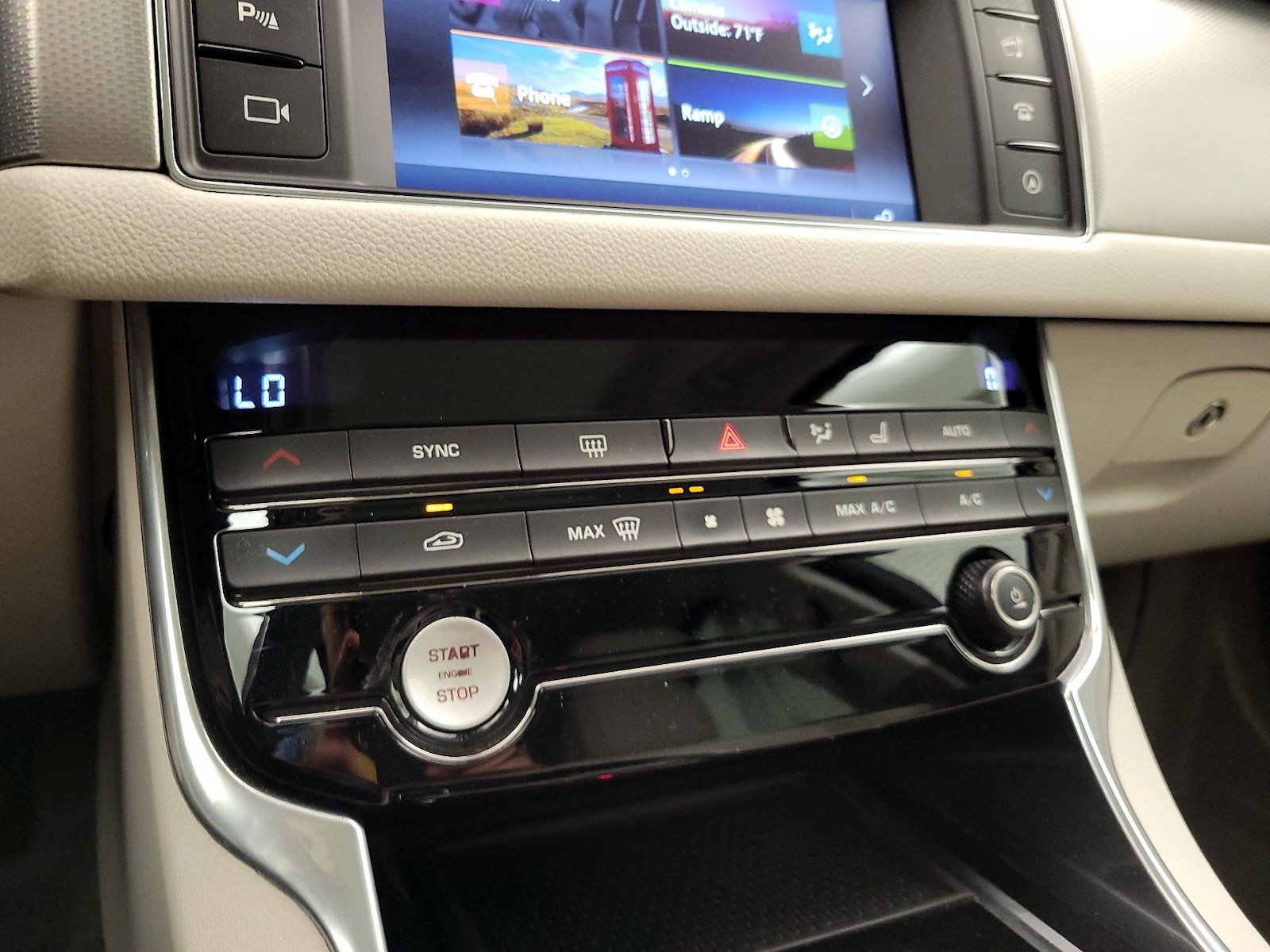 2016 Jaguar XF Prestige - Photo 18