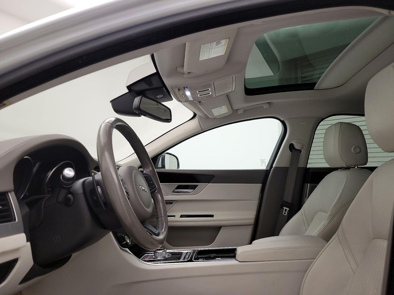 2016 Jaguar XF Prestige - Photo 21