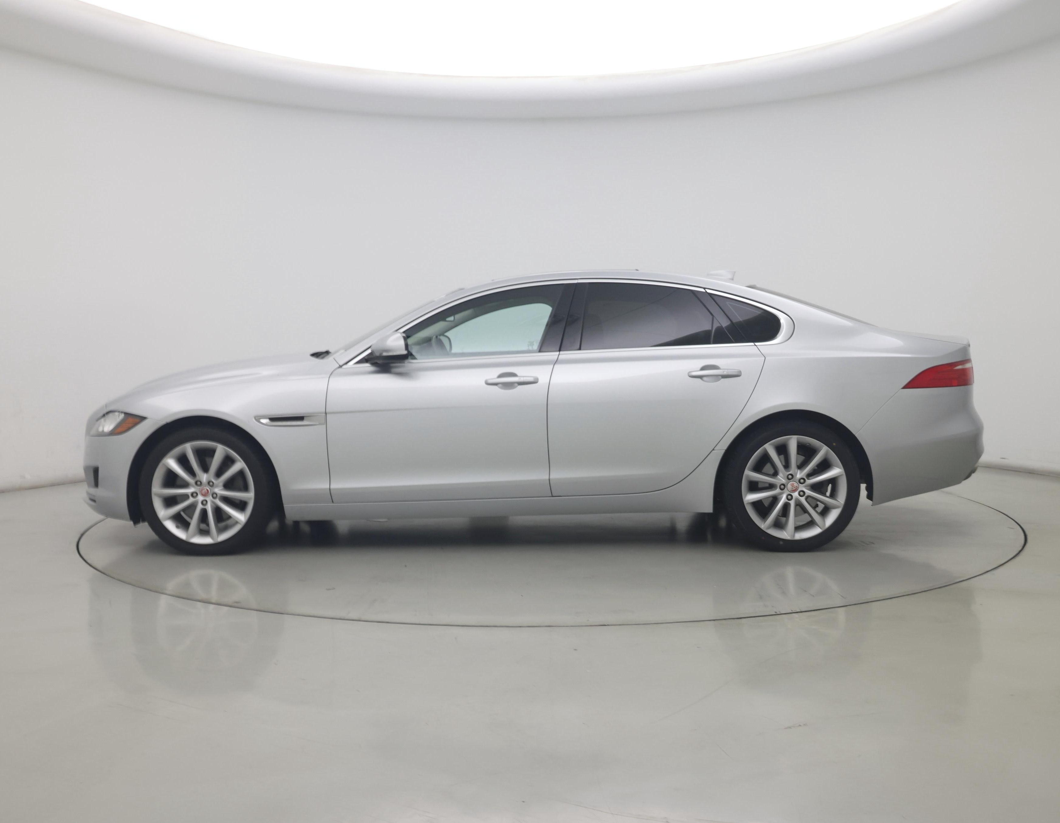 Thumbnail: 2016 Jaguar XF - 3