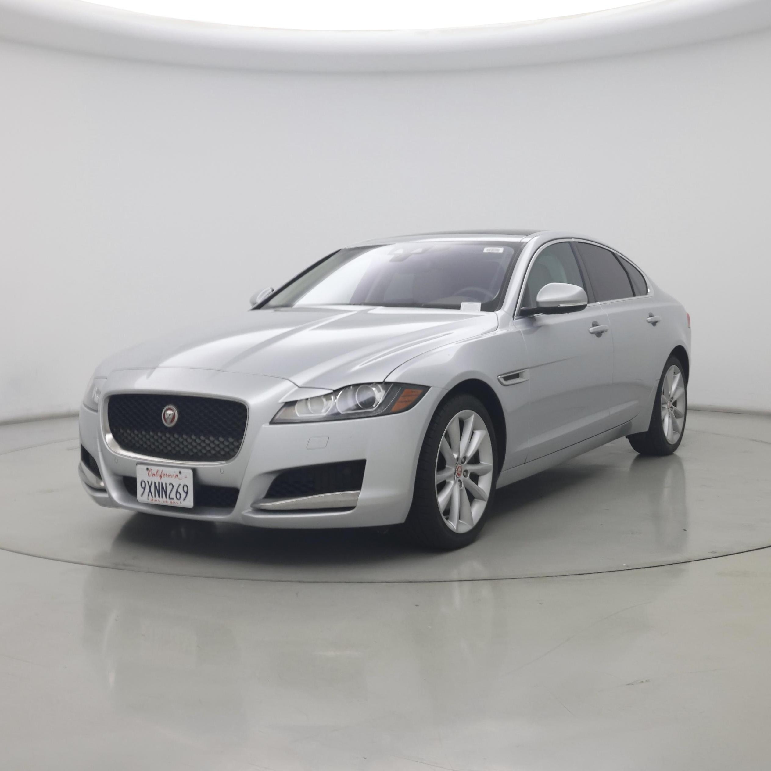 Thumbnail: 2016 Jaguar XF - 4