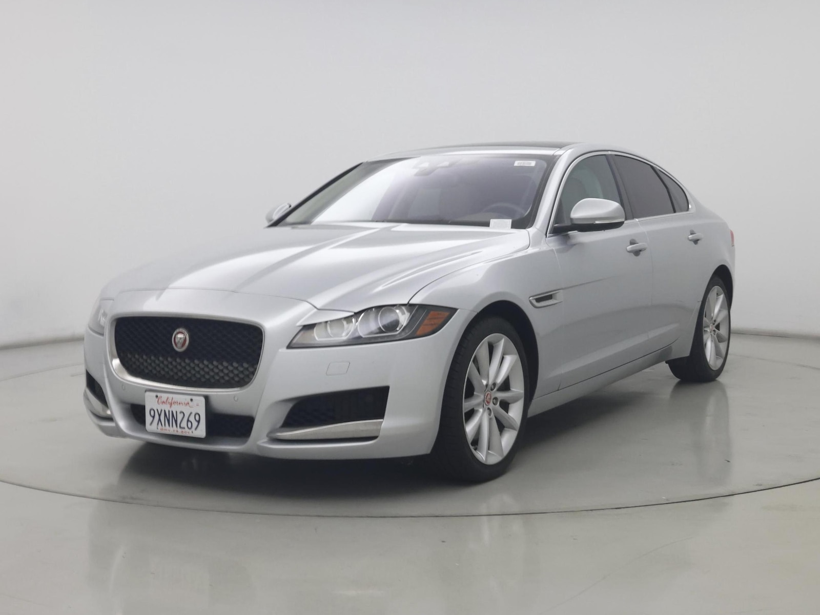 2016 Jaguar XF Prestige - Photo 5