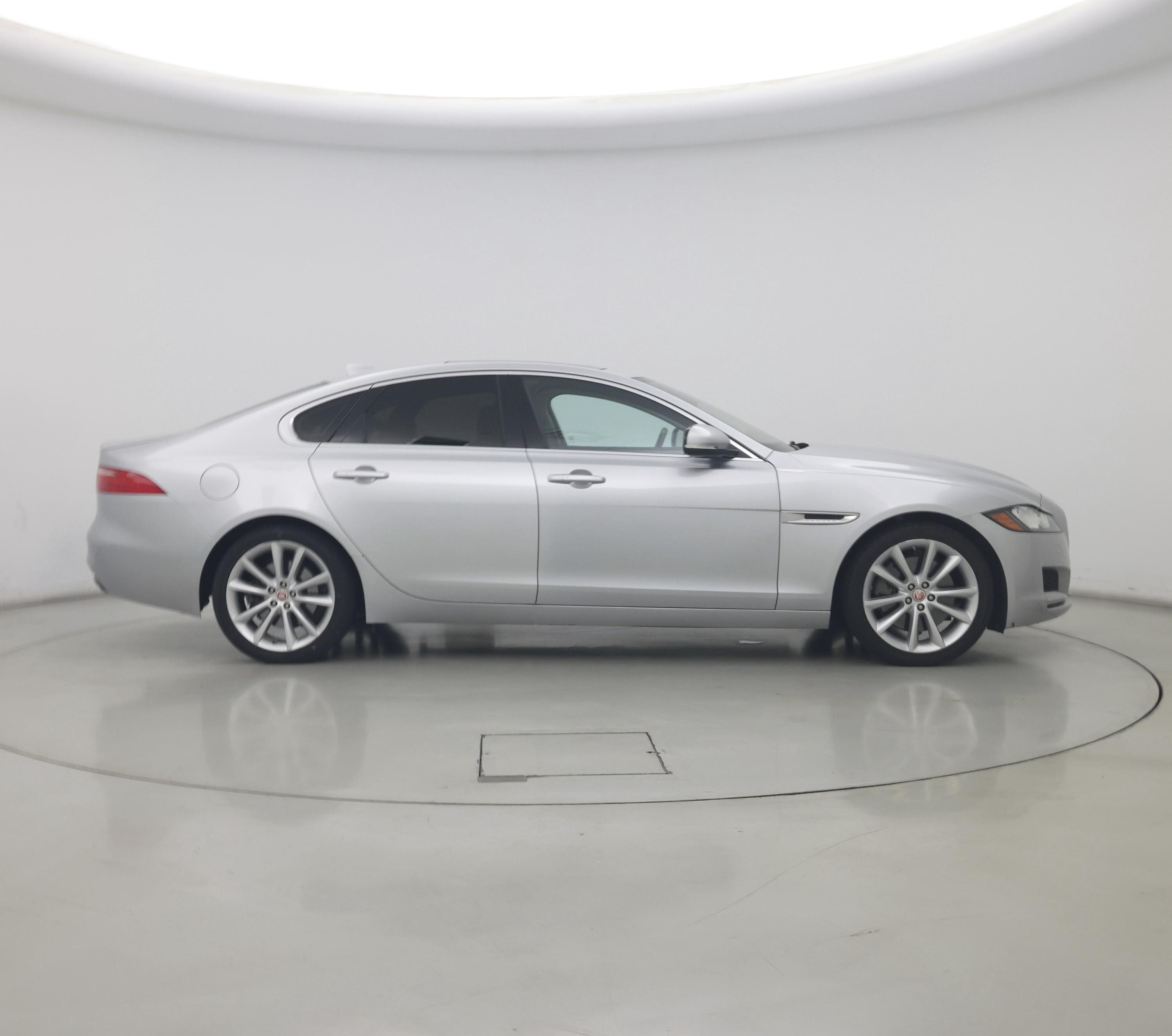 Thumbnail: 2016 Jaguar XF - 7