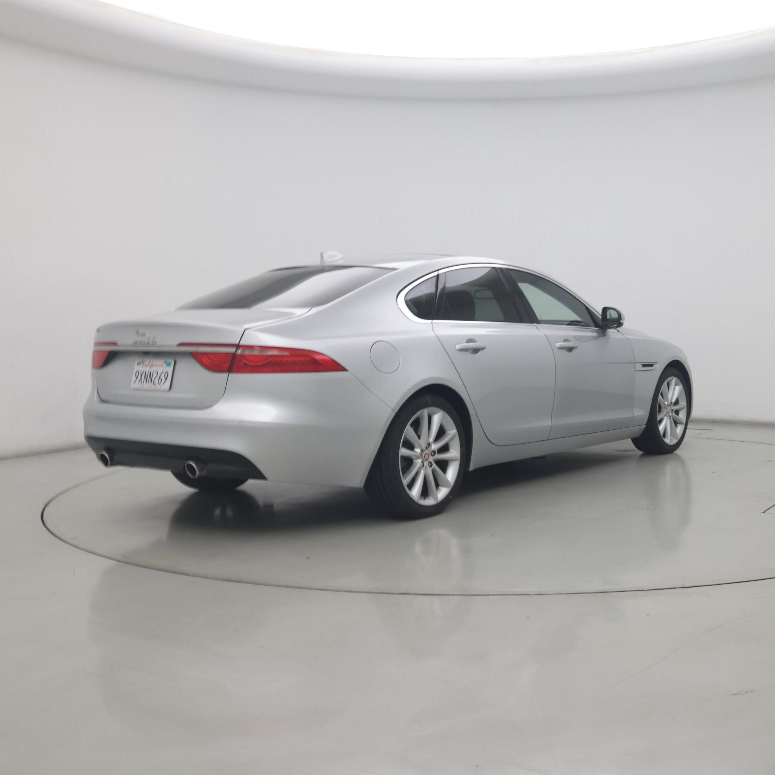 Thumbnail: 2016 Jaguar XF - 8