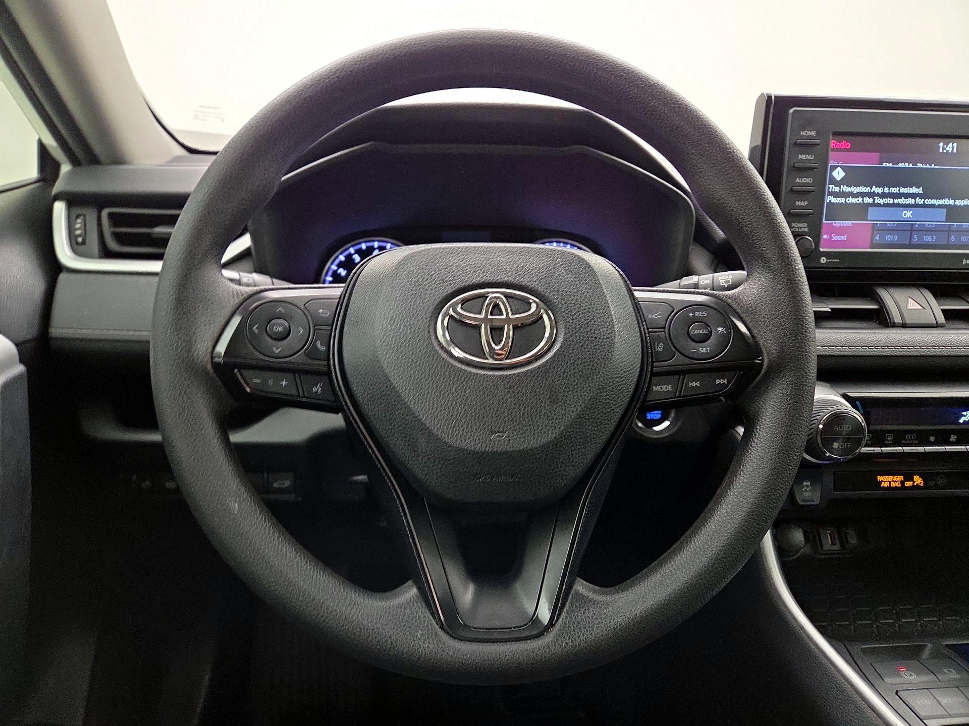 Thumbnail: 2021 Toyota RAV4 - 10