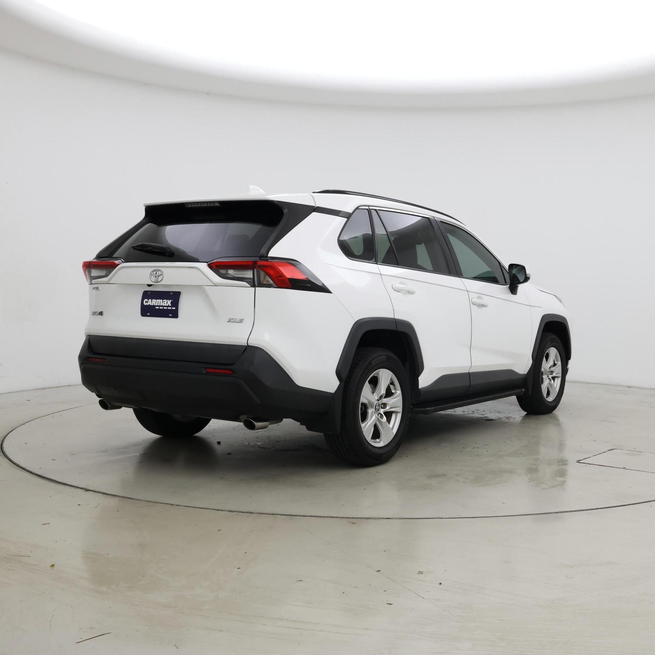 Thumbnail: 2021 Toyota RAV4 - 8