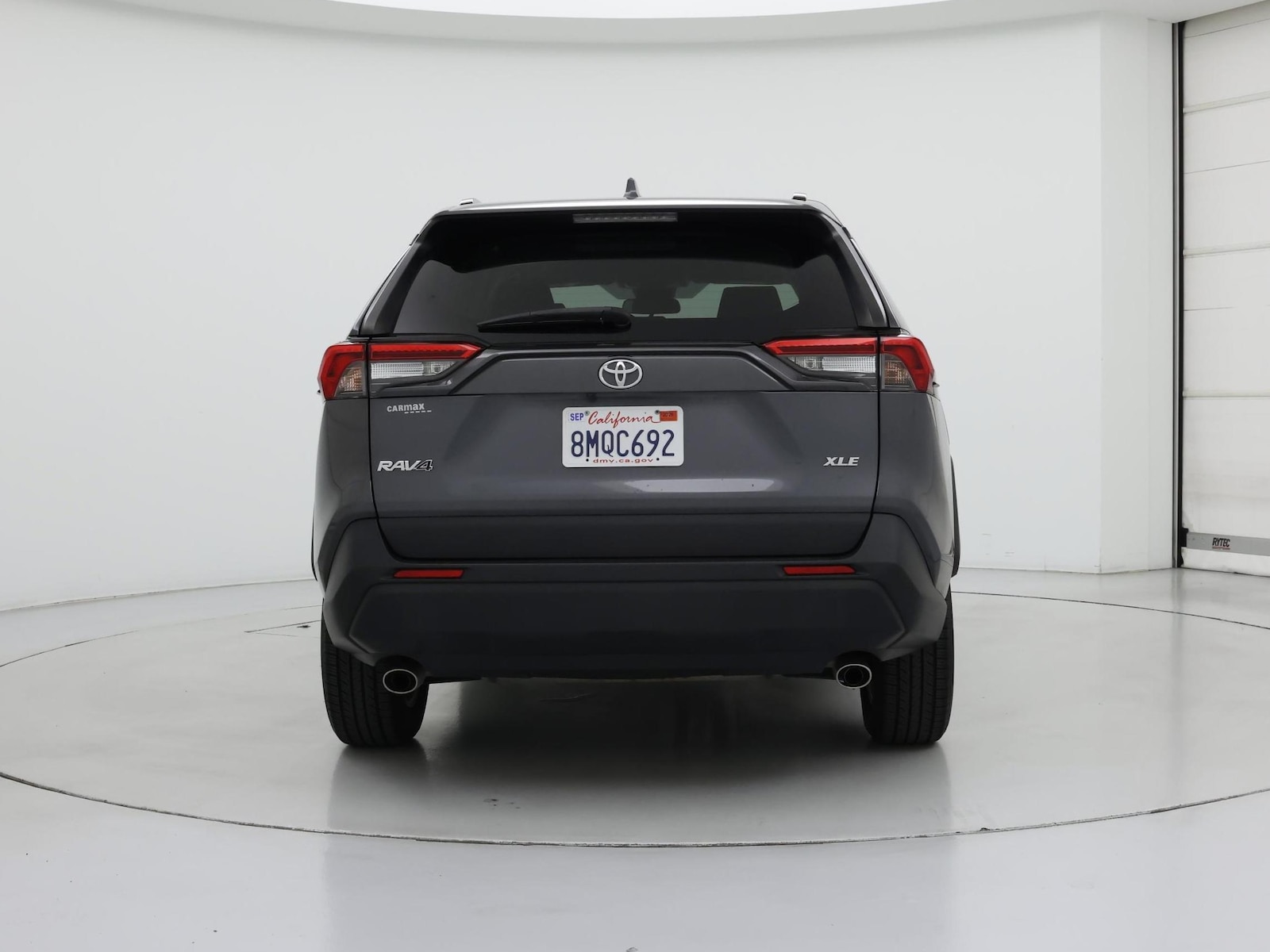 2019 Toyota RAV4 XLE - Photo 7