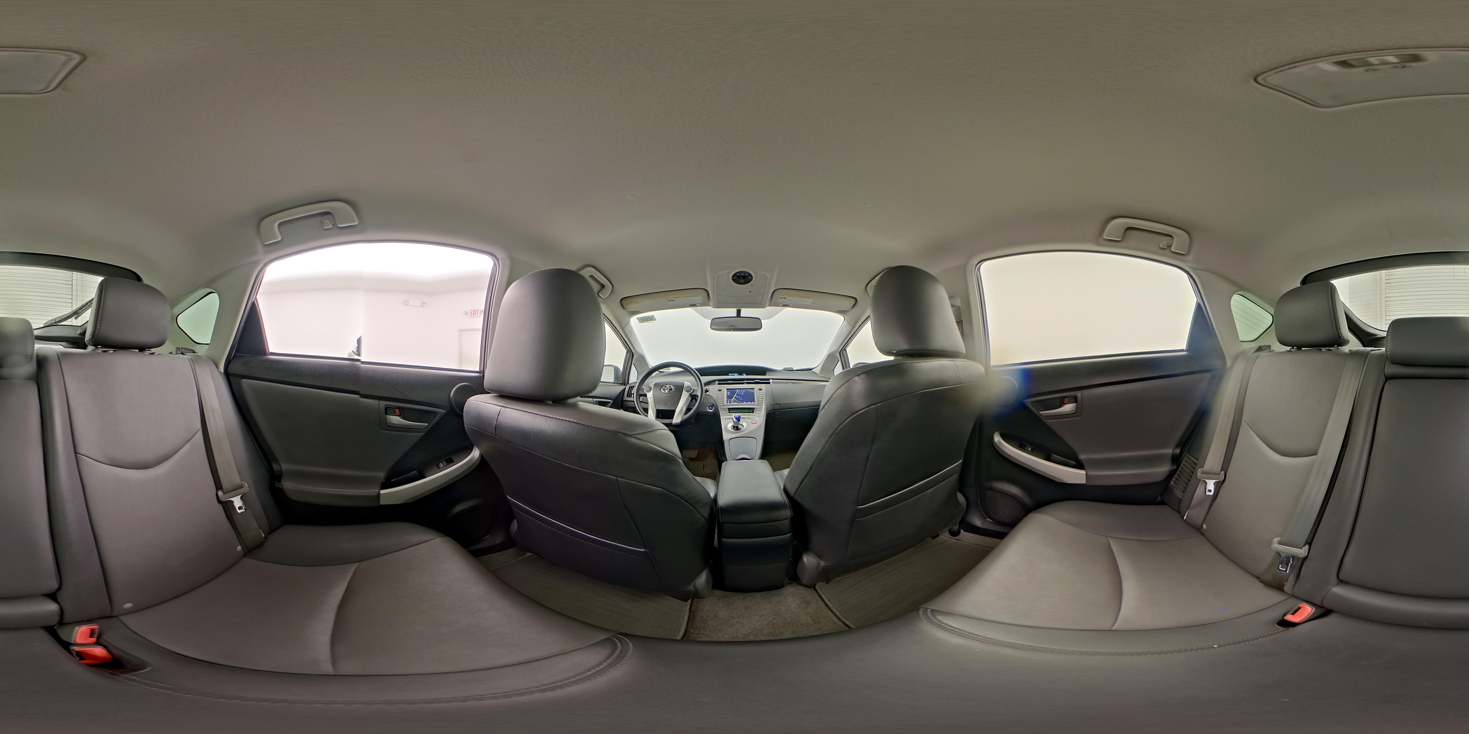 2014 Toyota Prius Plug-In Advanced - Photo 26