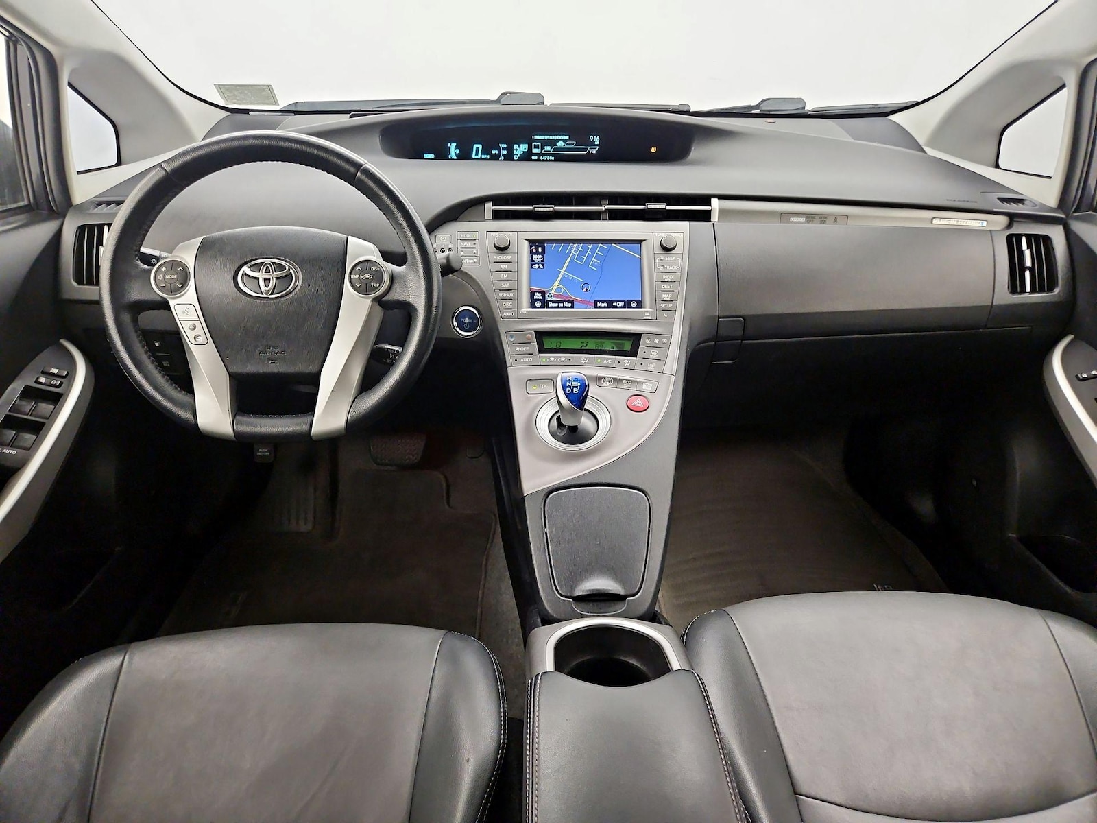 2014 Toyota Prius Plug-In Advanced - Photo 10
