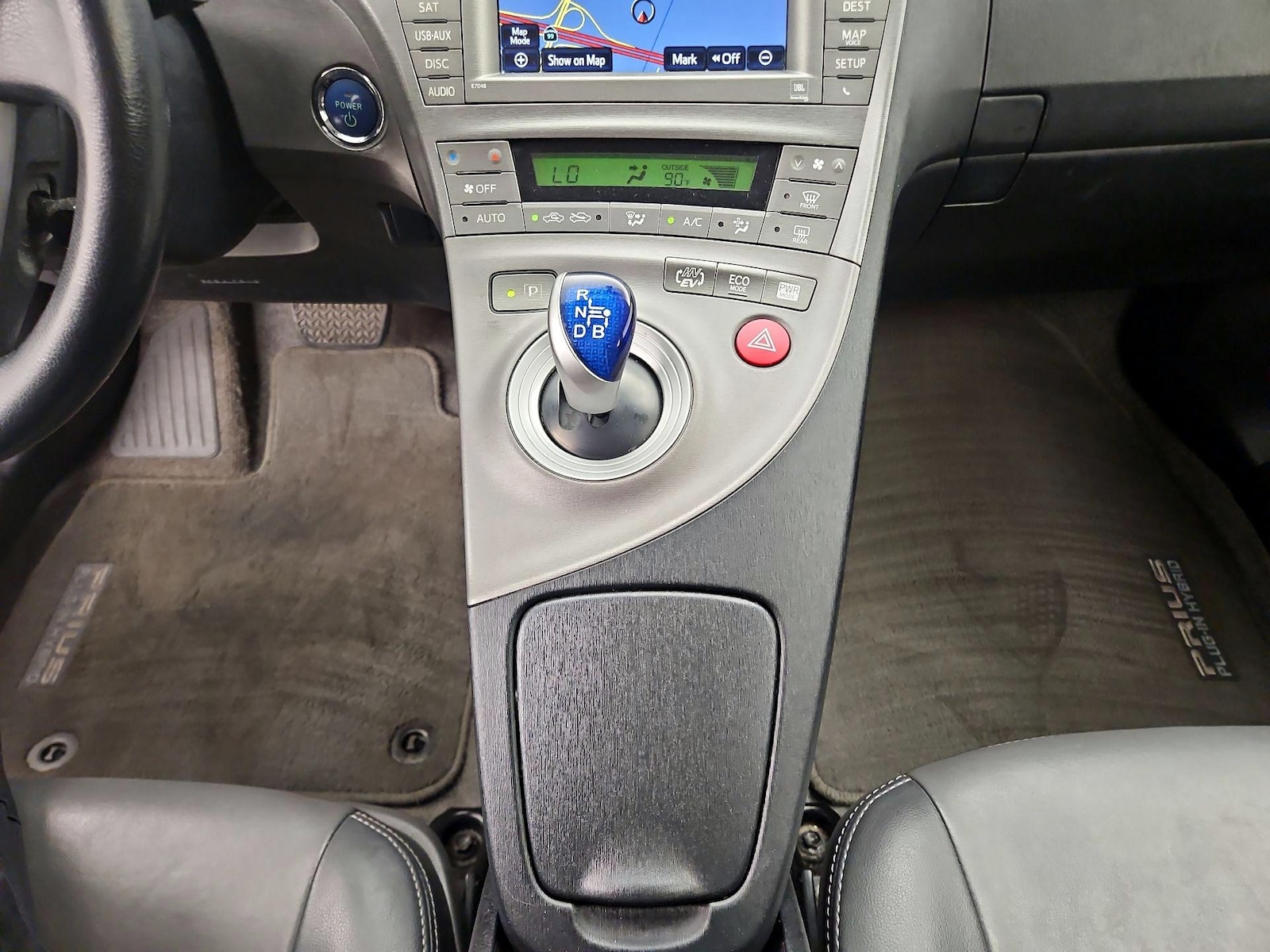 2014 Toyota Prius Plug-In Advanced - Photo 19