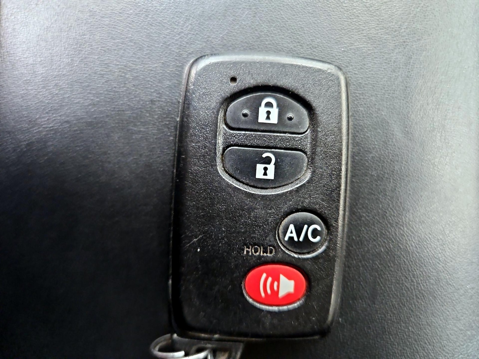 2014 Toyota Prius Plug-In Advanced - Photo 24