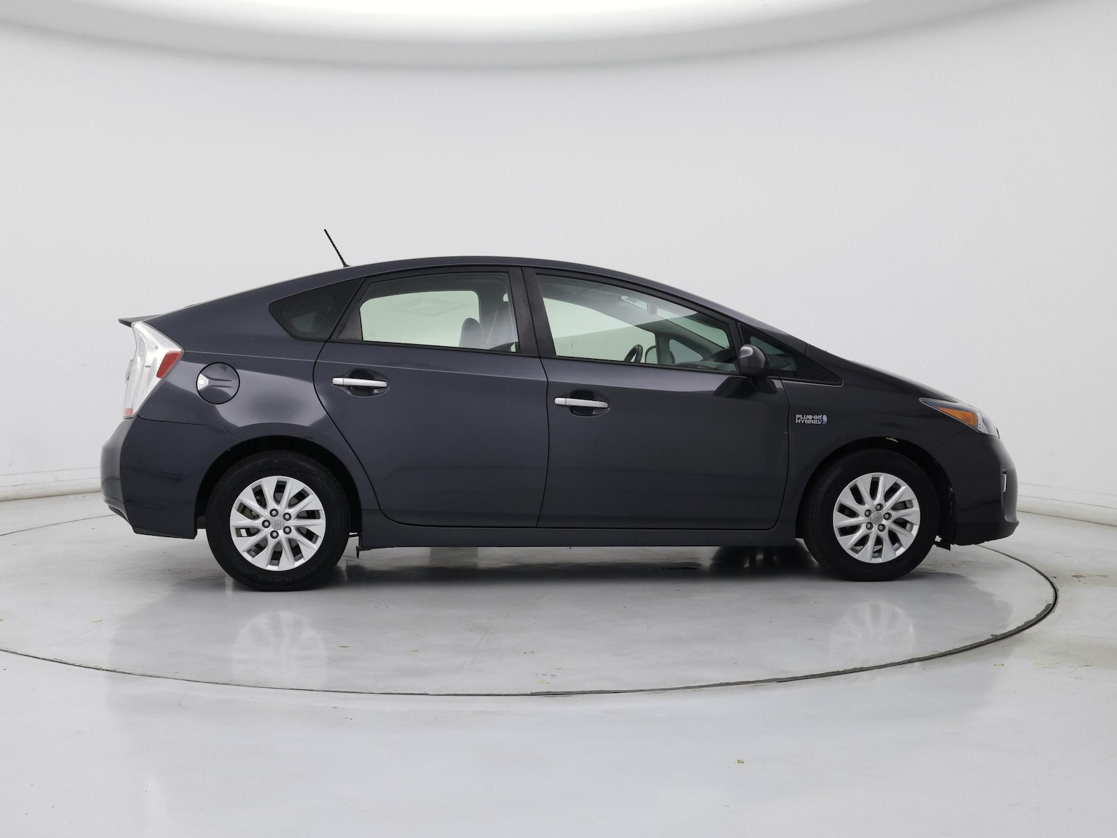 2014 Toyota Prius Plug-In Advanced - Photo 8