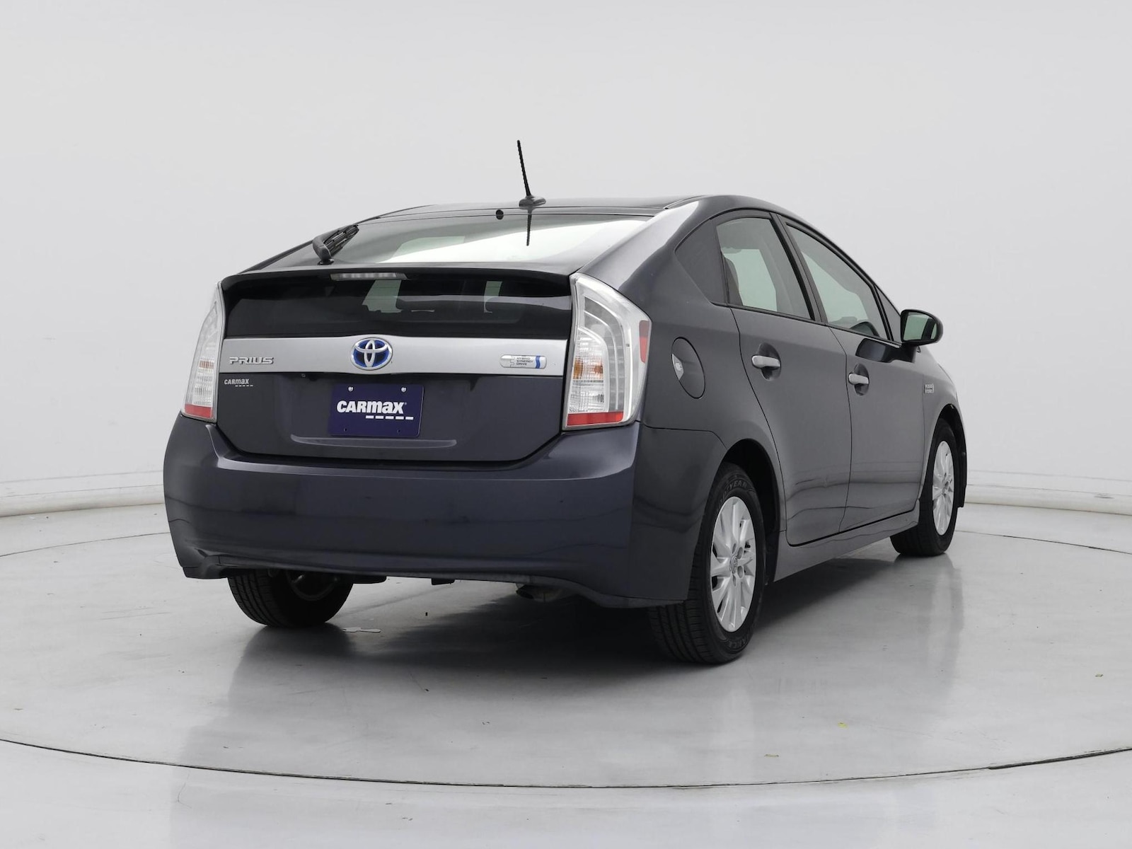 2014 Toyota Prius Plug-In Advanced - Photo 9