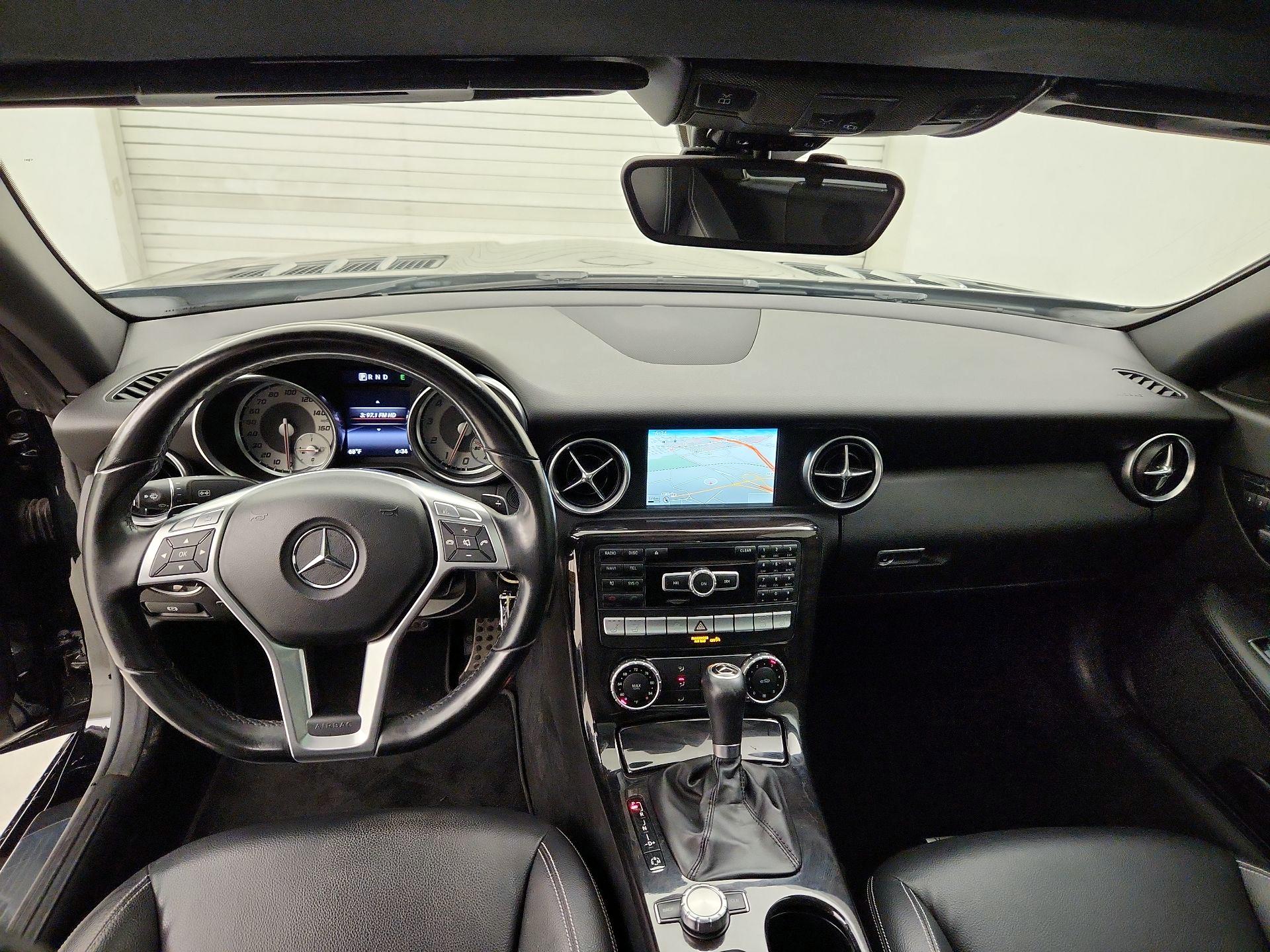 Thumbnail: 2015 Mercedes-Benz SLK - 9