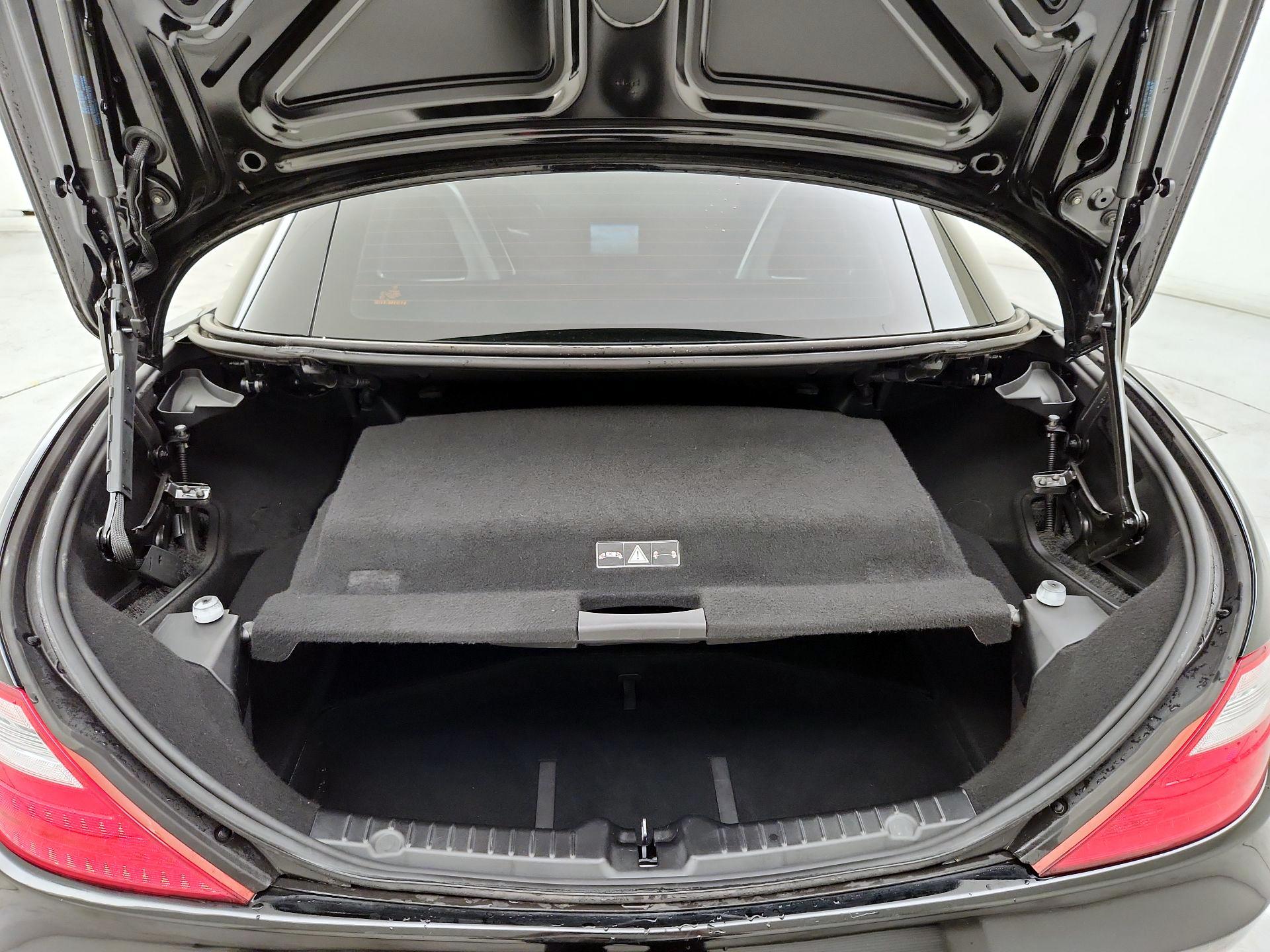 Thumbnail: 2015 Mercedes-Benz SLK - 20