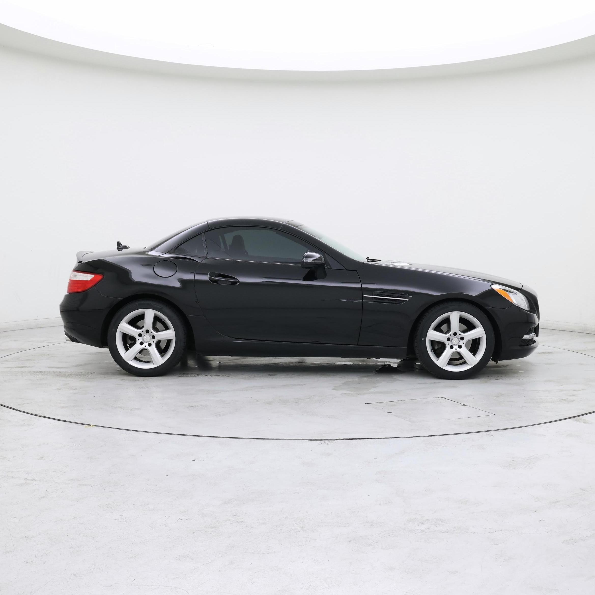 Thumbnail: 2015 Mercedes-Benz SLK - 7