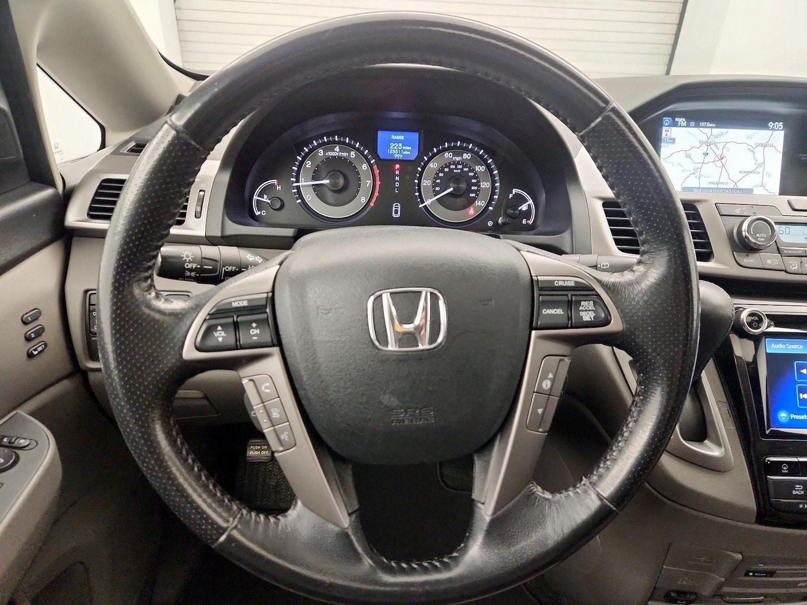 2016 Honda Odyssey Touring Elite - Photo 2