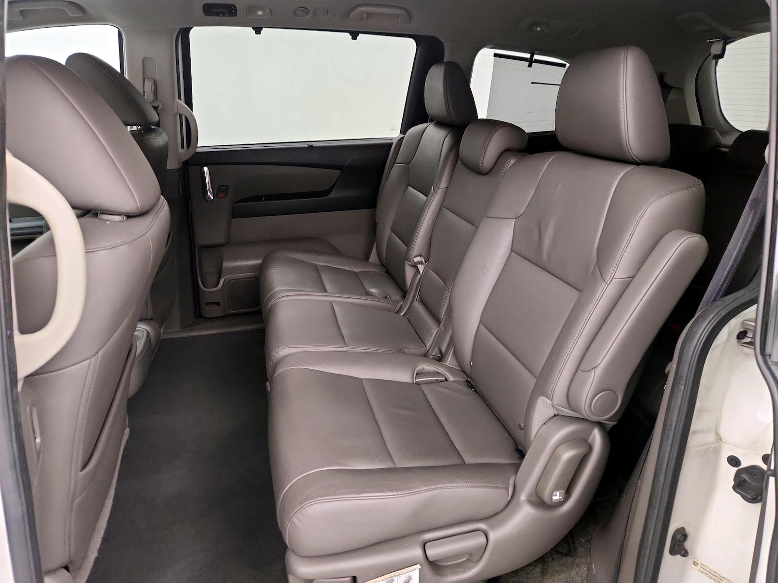 2016 Honda Odyssey Touring Elite - Photo 13