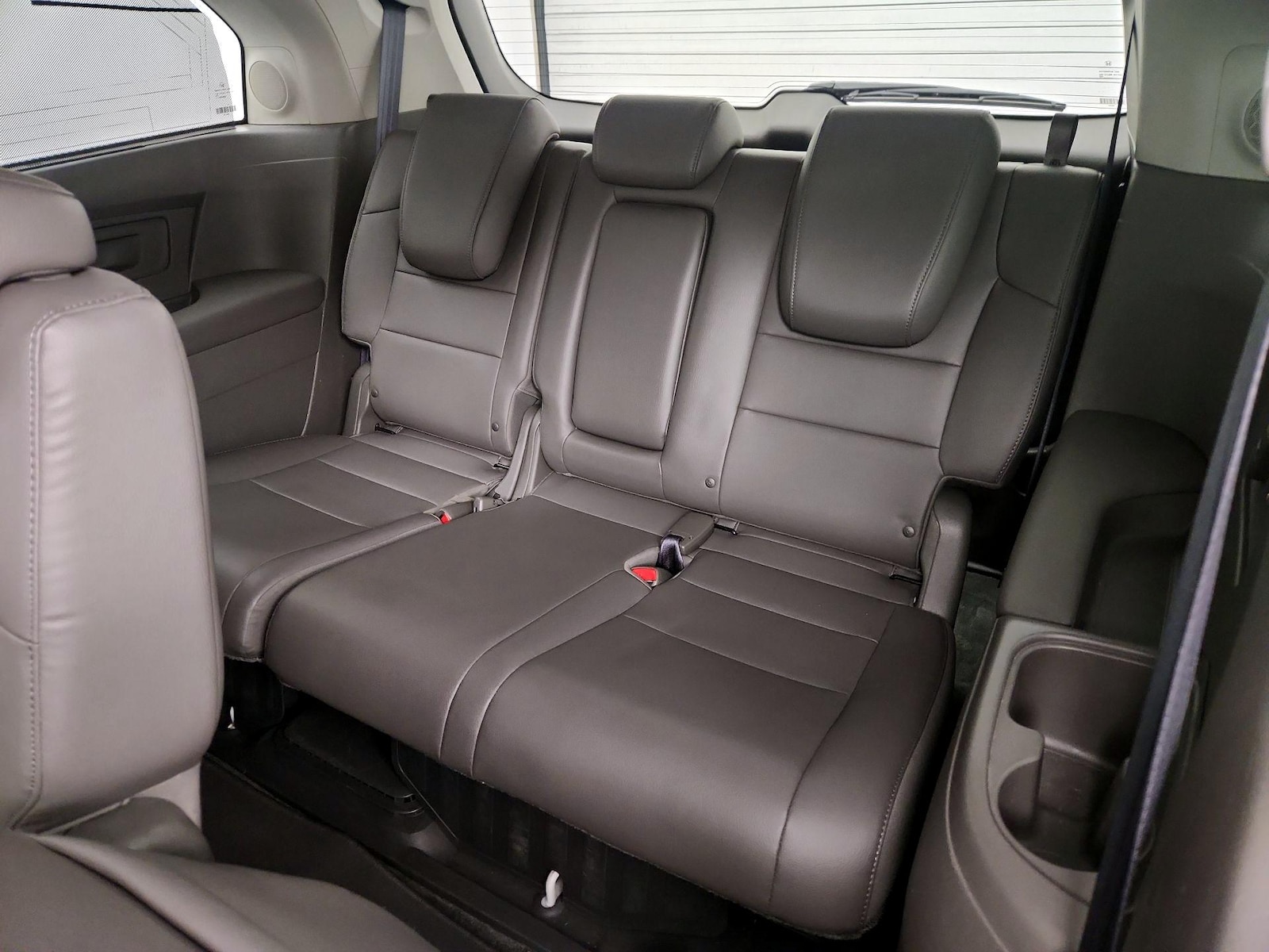 2016 Honda Odyssey Touring Elite - Photo 14