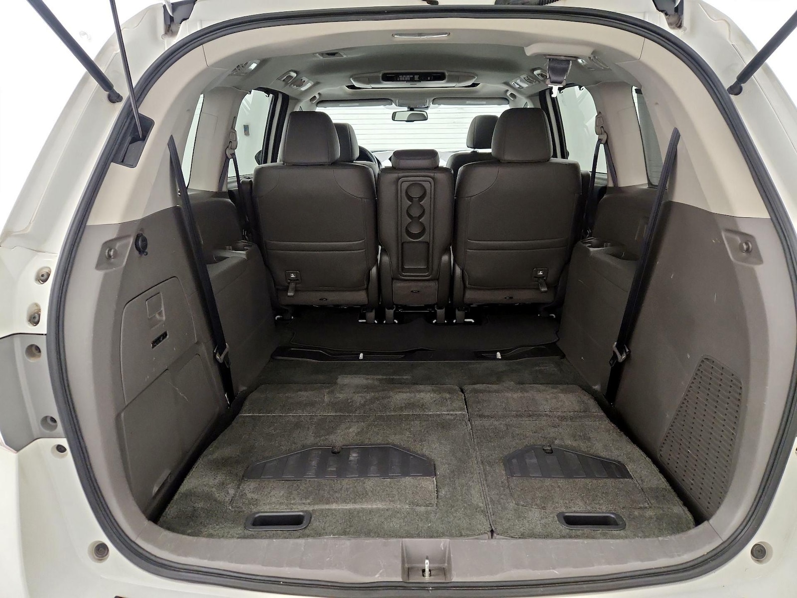 2016 Honda Odyssey Touring Elite - Photo 16