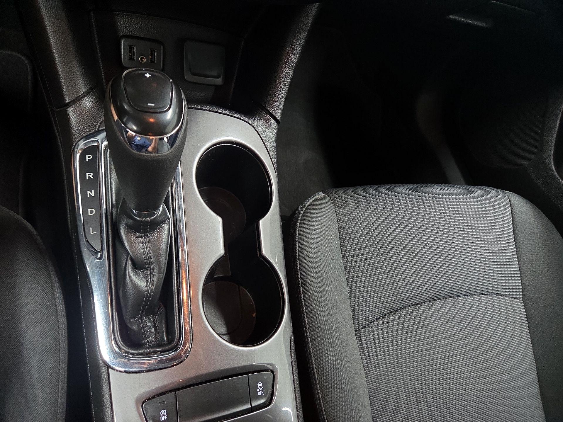 Thumbnail: 2019 Chevrolet Cruze - 15