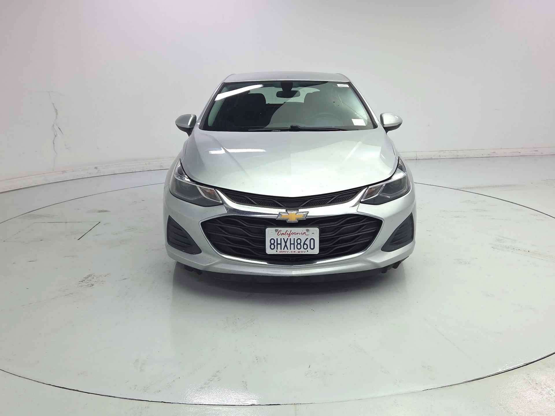 Thumbnail: 2019 Chevrolet Cruze - 2