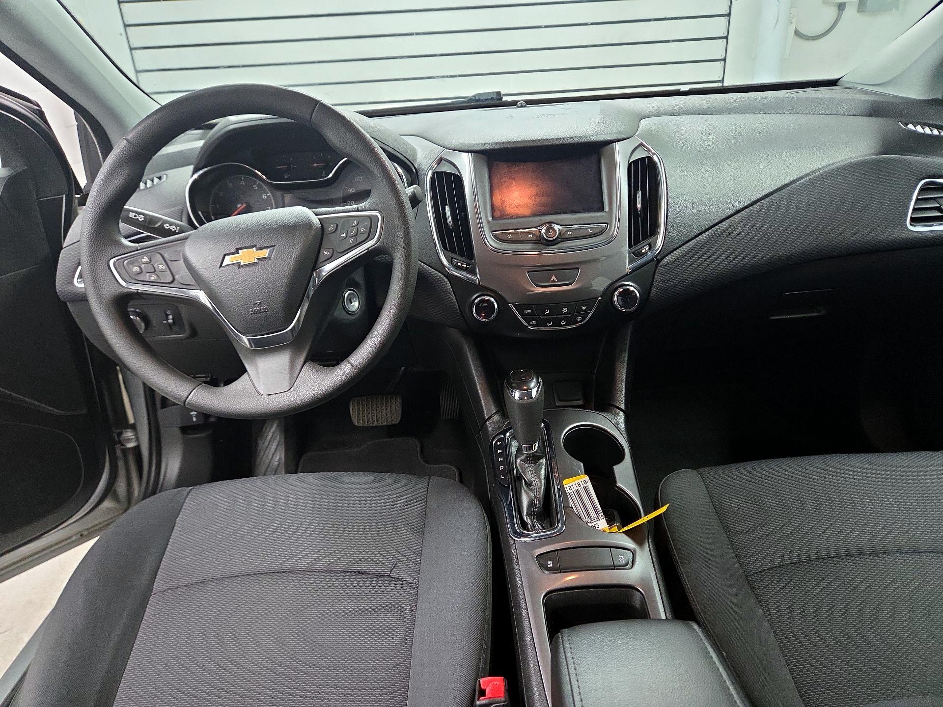 Thumbnail: 2019 Chevrolet Cruze - 8
