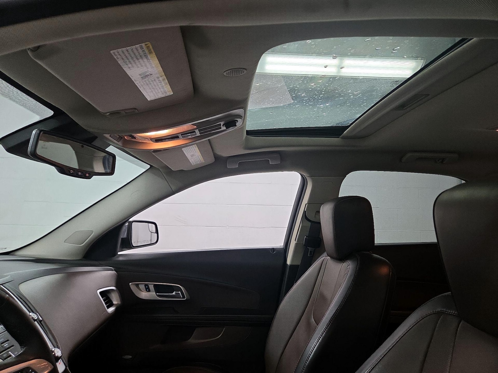 Sunroof(s) & Overhead Airbags