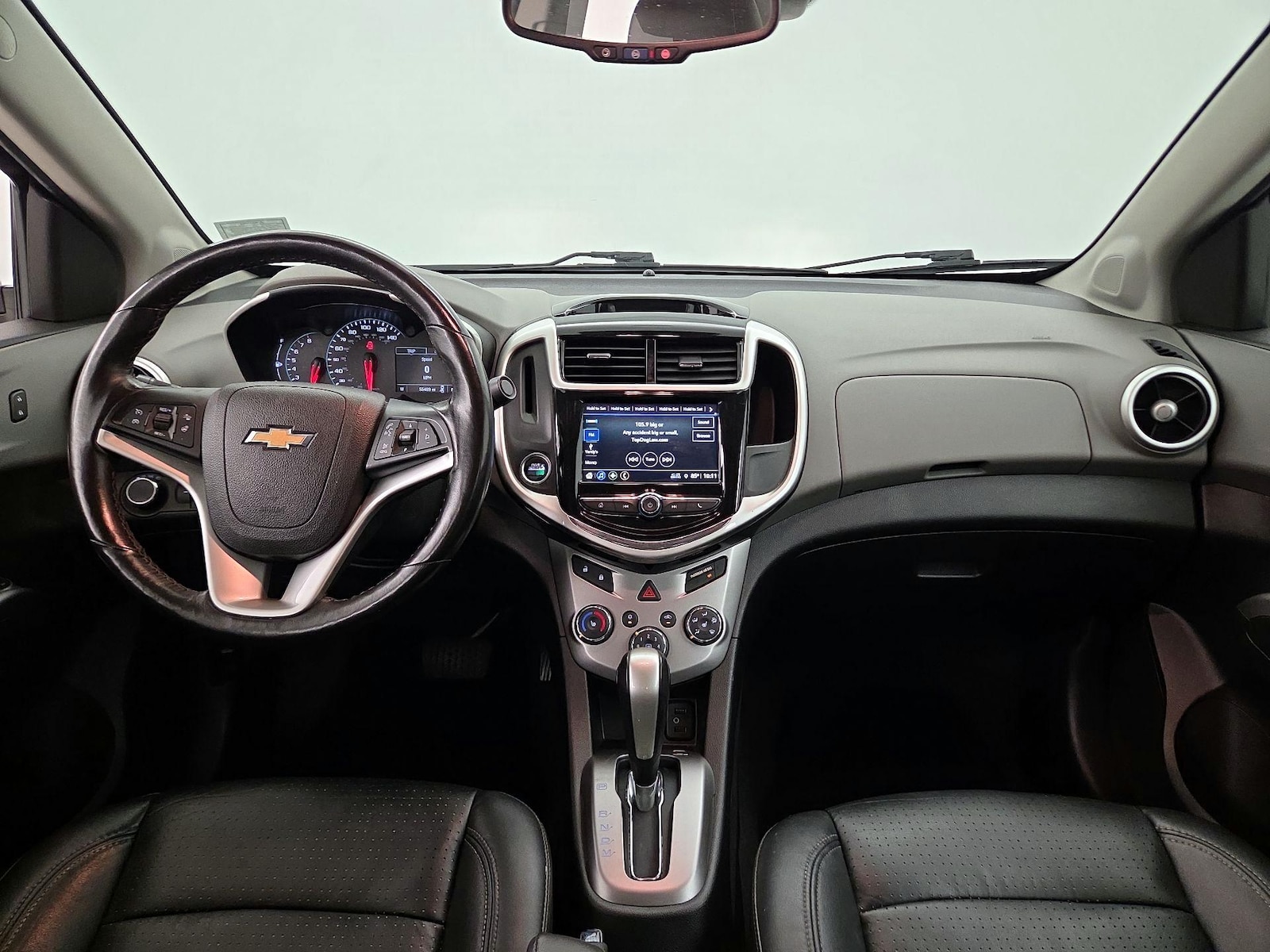 2018 Chevrolet Sonic Premier - Photo 10