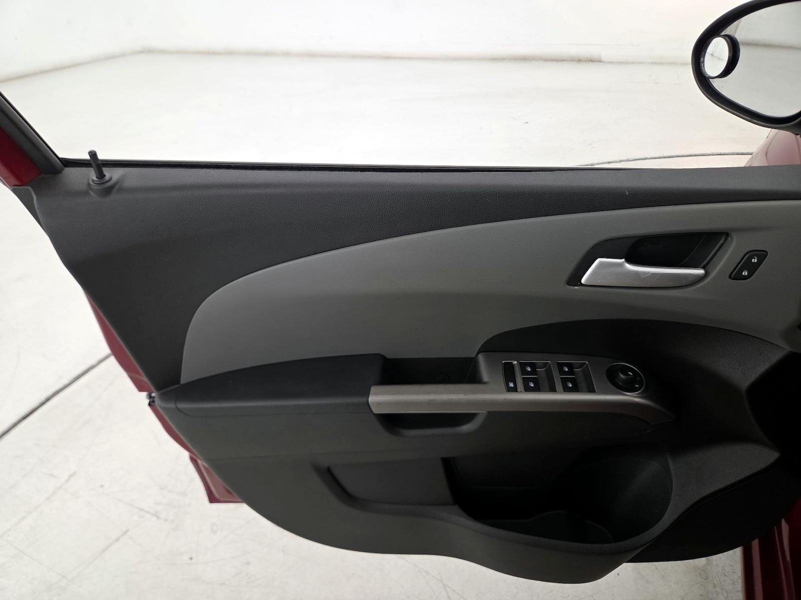 2018 Chevrolet Sonic Premier - Photo 13