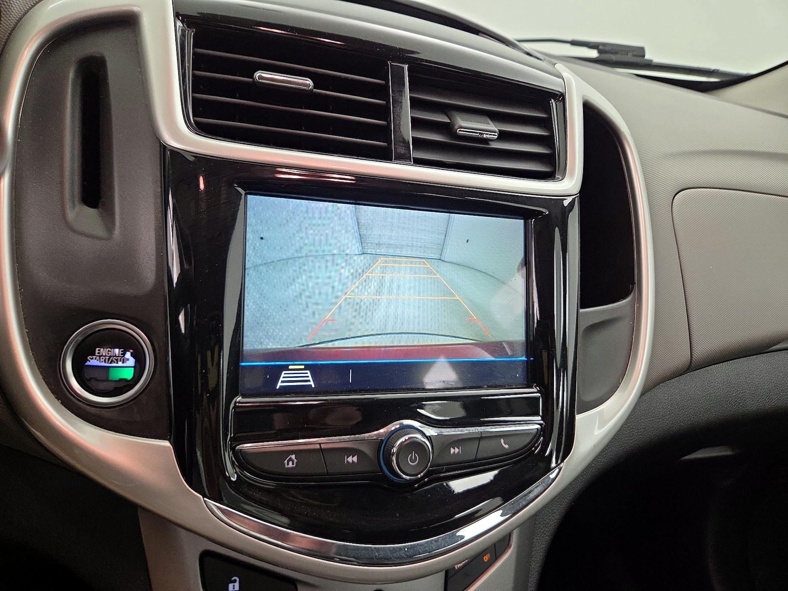2018 Chevrolet Sonic Premier - Photo 15