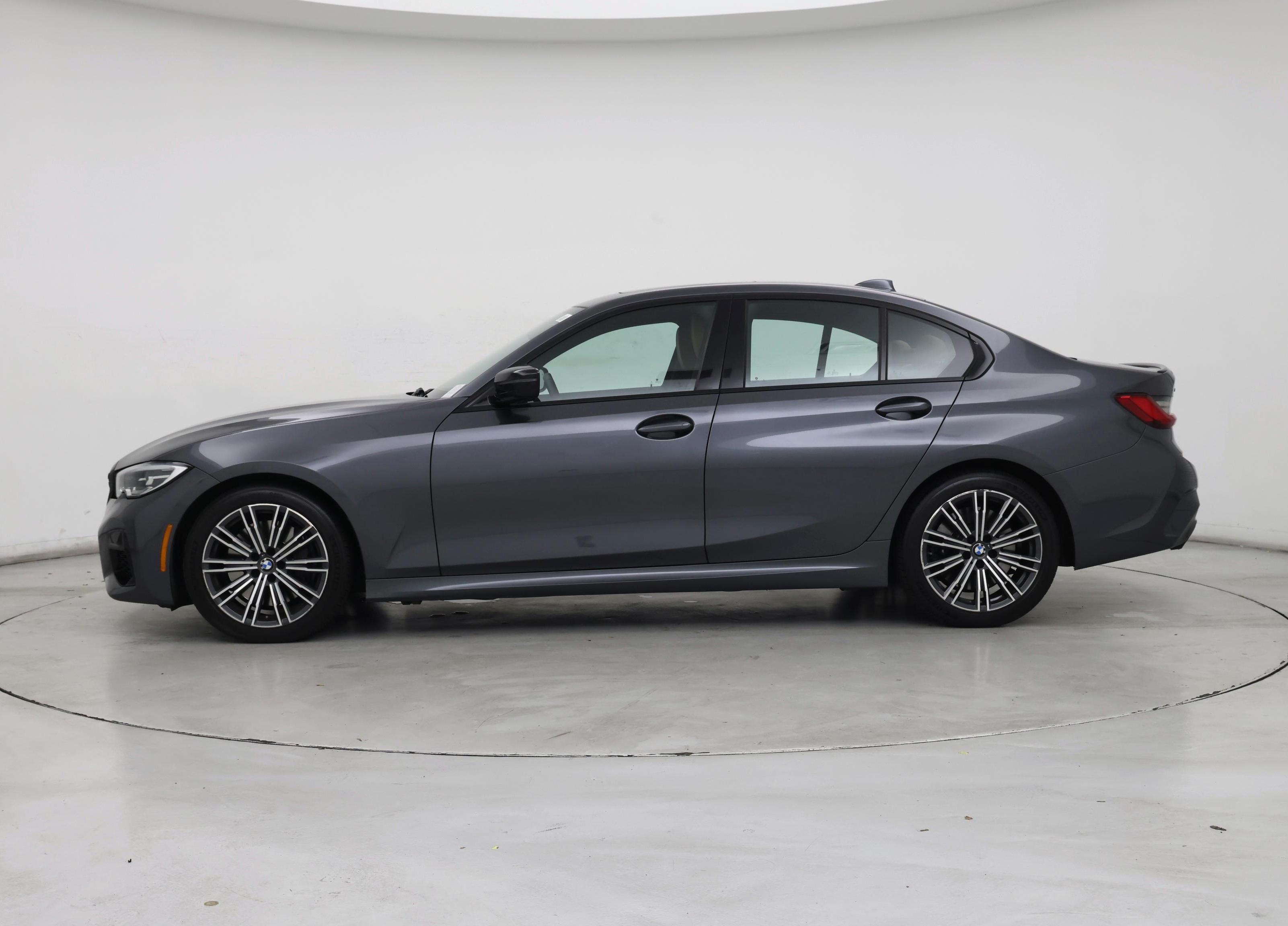 Thumbnail: 2021 BMW 3 Series - 3