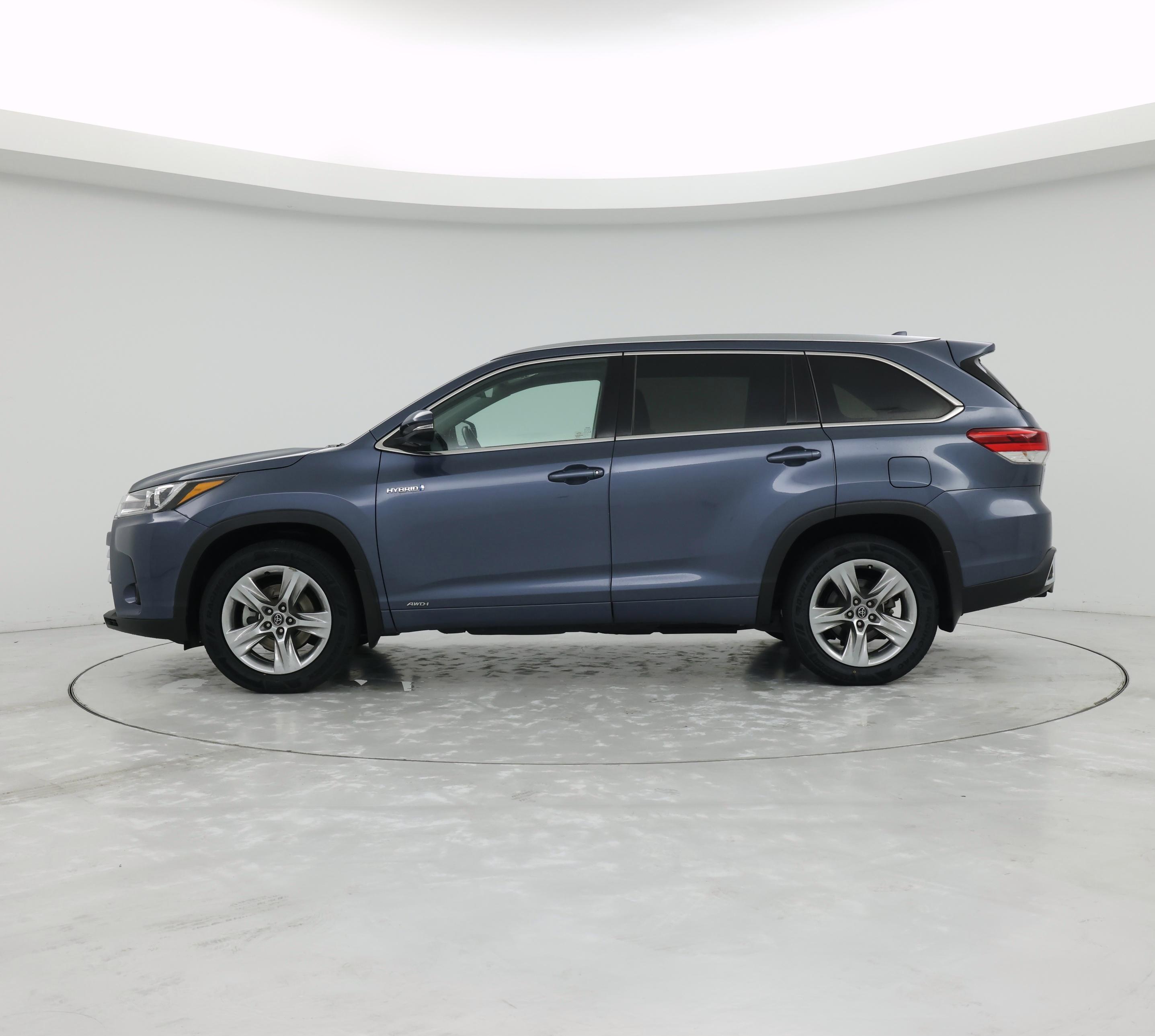 Thumbnail: 2019 Toyota Highlander - 3