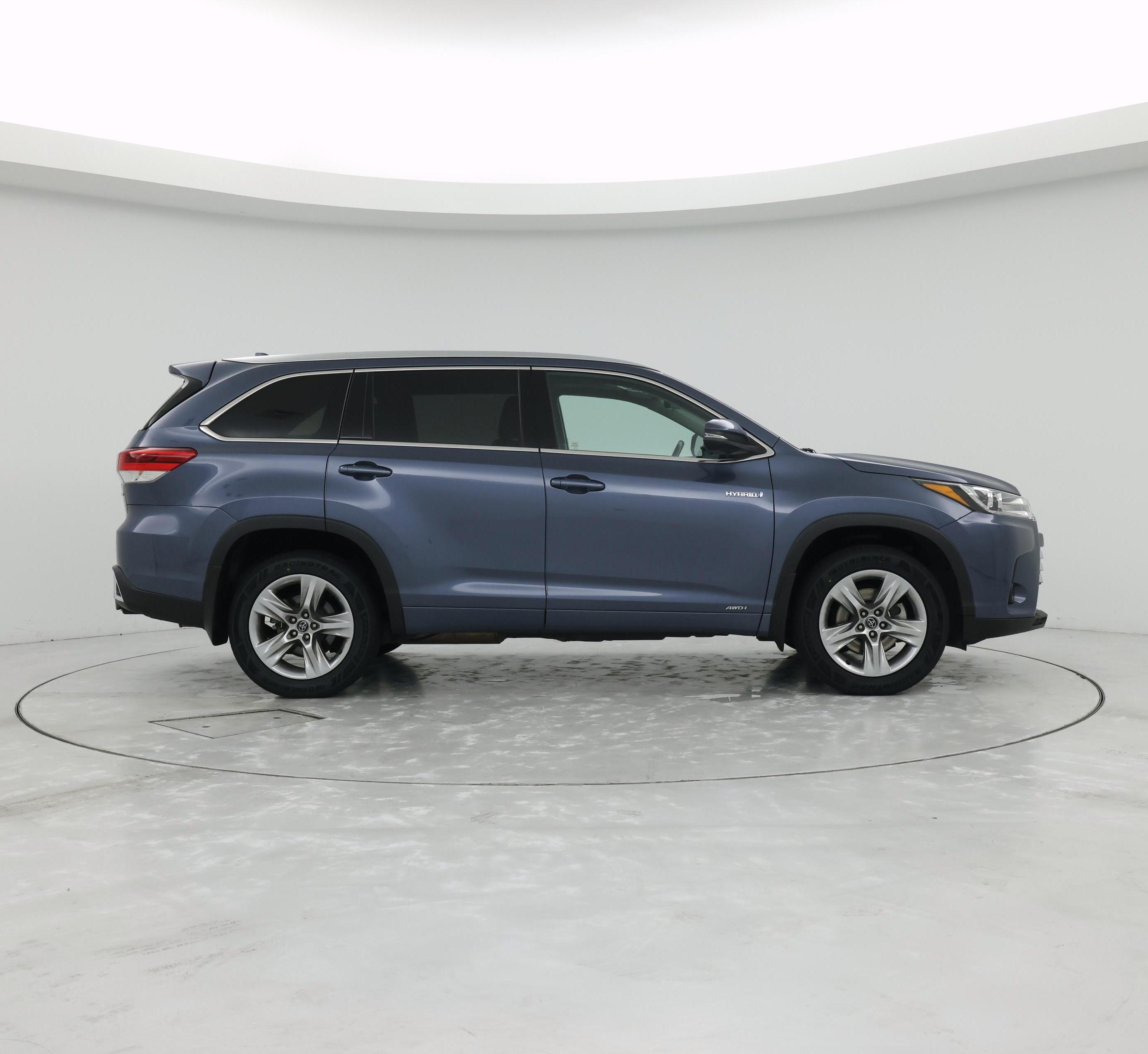 Thumbnail: 2019 Toyota Highlander - 7
