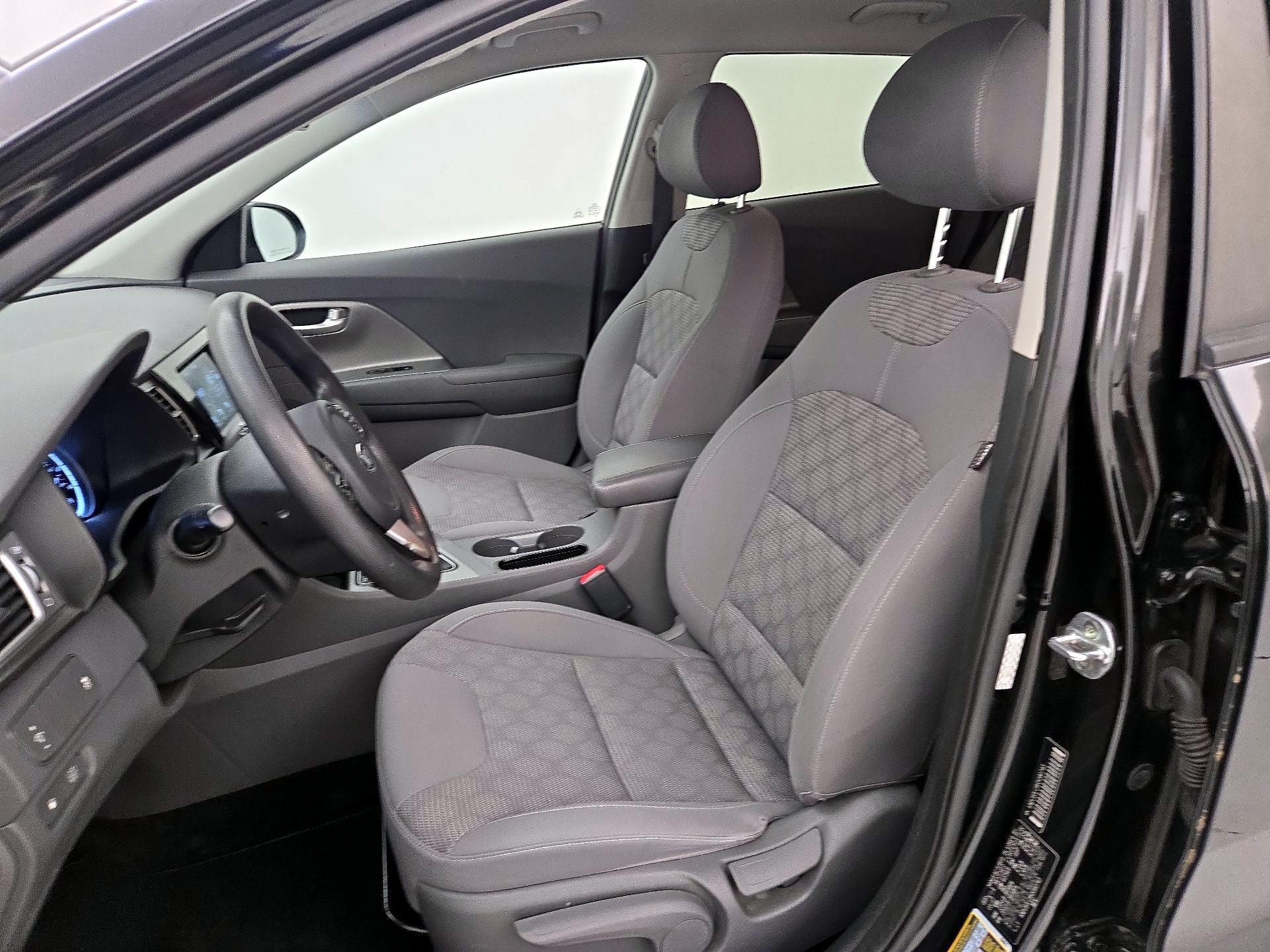 Thumbnail: 2017 Kia Niro - 11