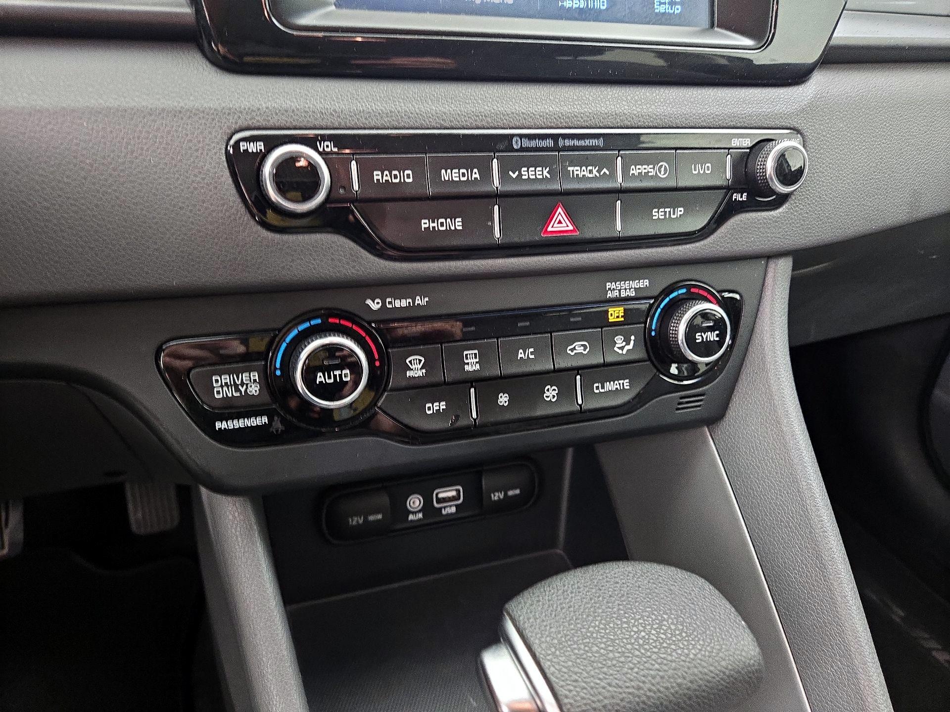 Thumbnail: 2017 Kia Niro - 16