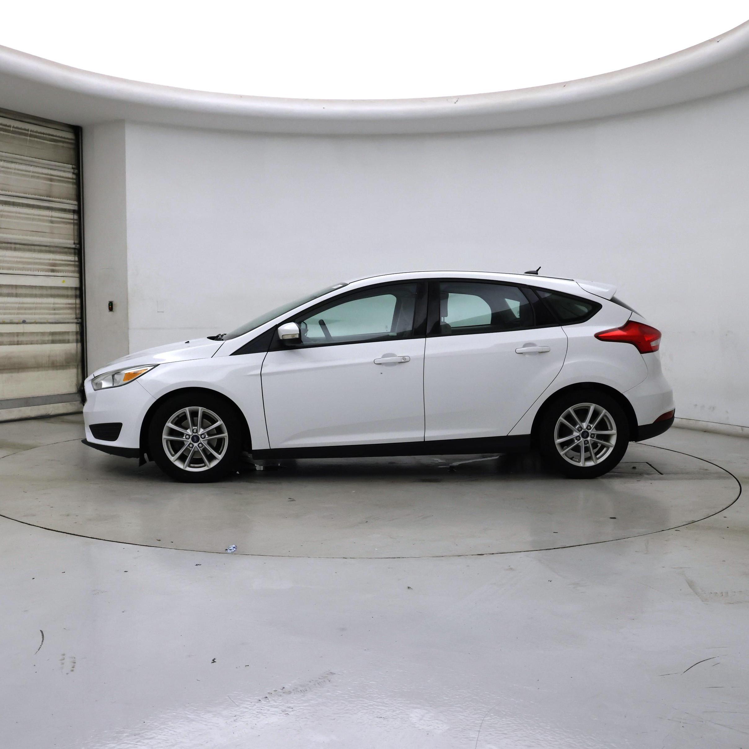 Thumbnail: 2015 Ford Focus - 3