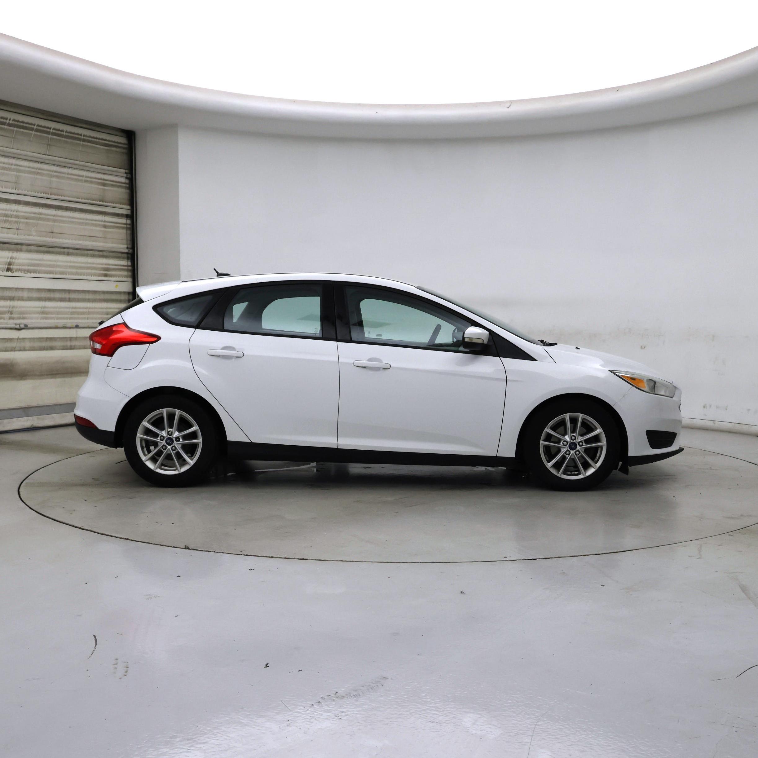Thumbnail: 2015 Ford Focus - 7