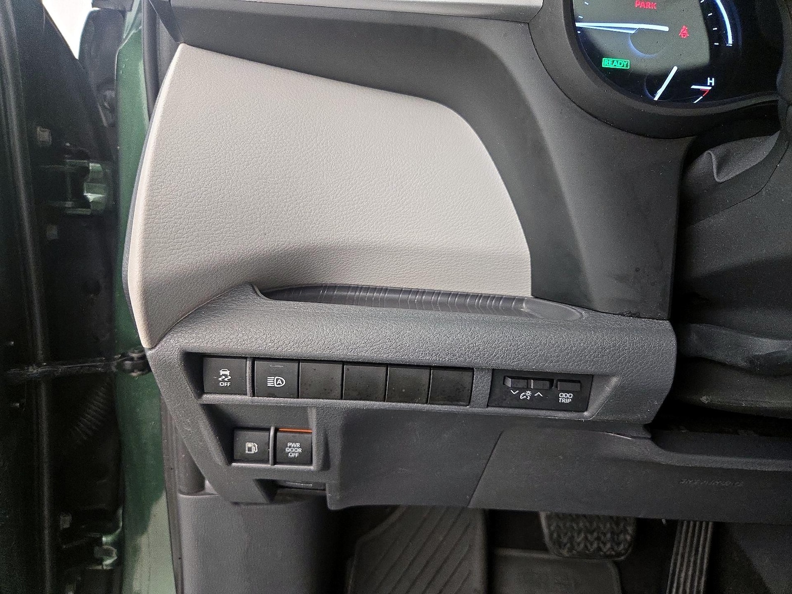 2021 Toyota Sienna LE - Photo 14