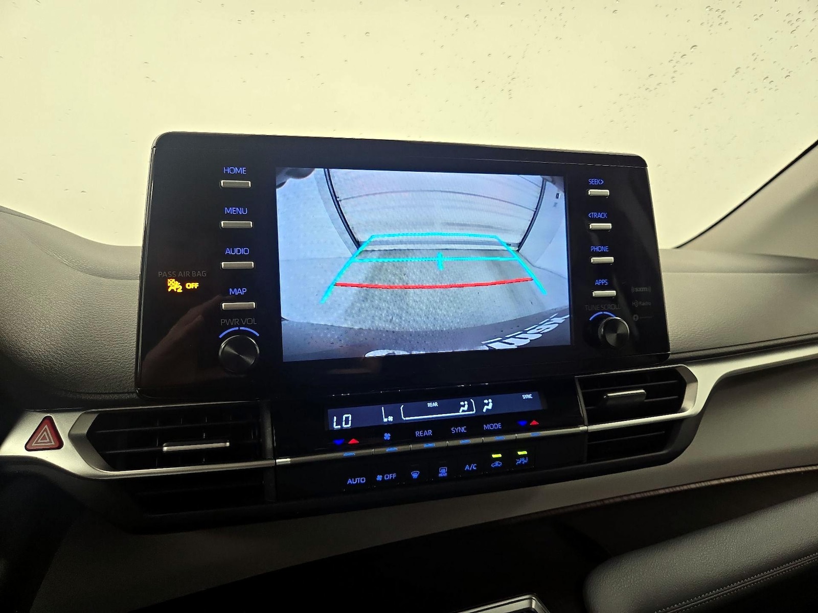 2021 Toyota Sienna LE - Photo 15