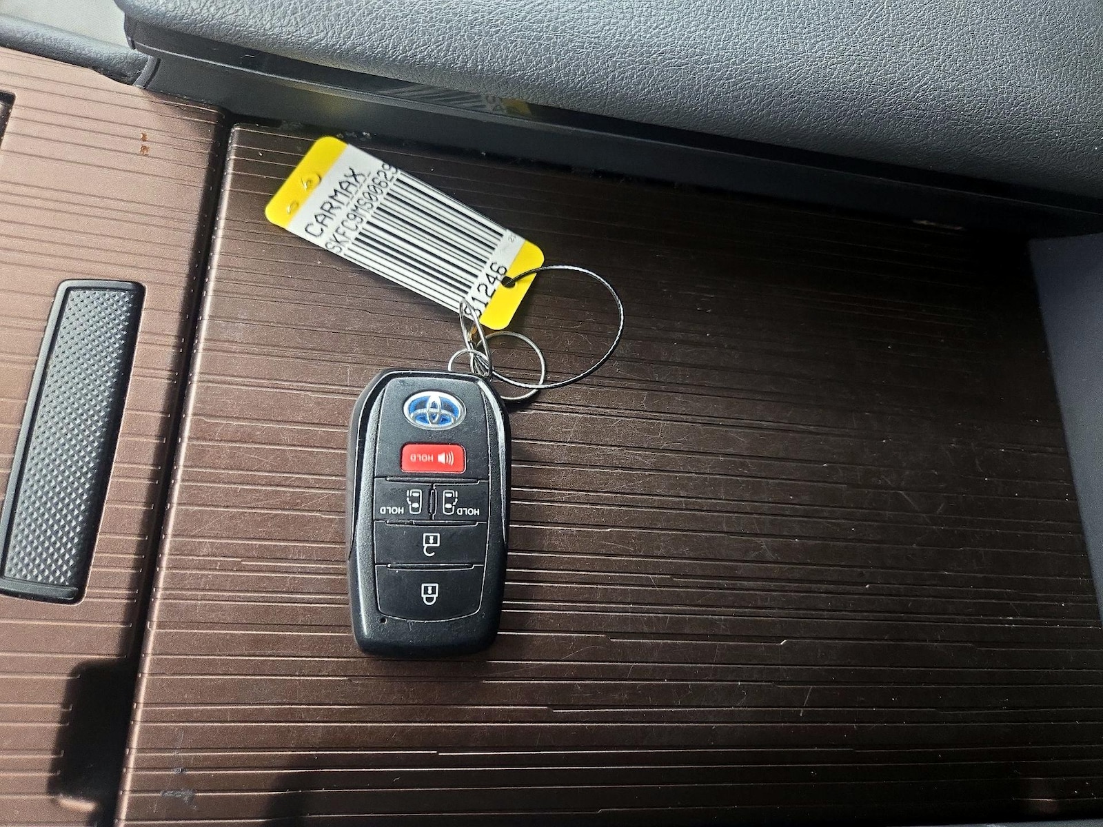 2021 Toyota Sienna LE - Photo 25