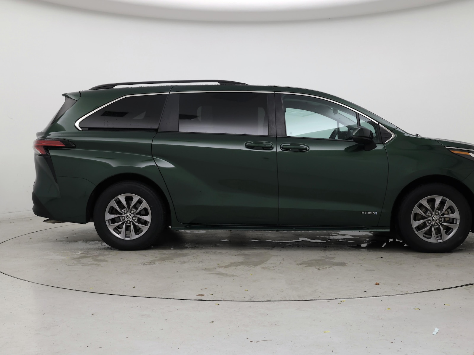 2021 Toyota Sienna LE - Photo 8