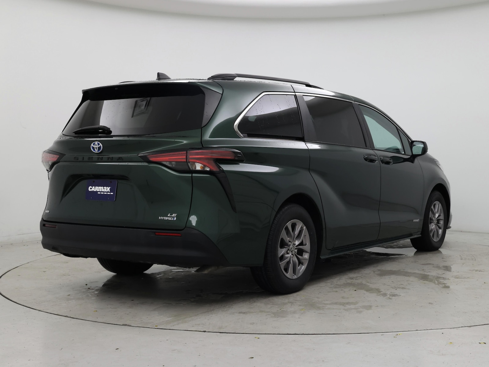 2021 Toyota Sienna LE - Photo 9