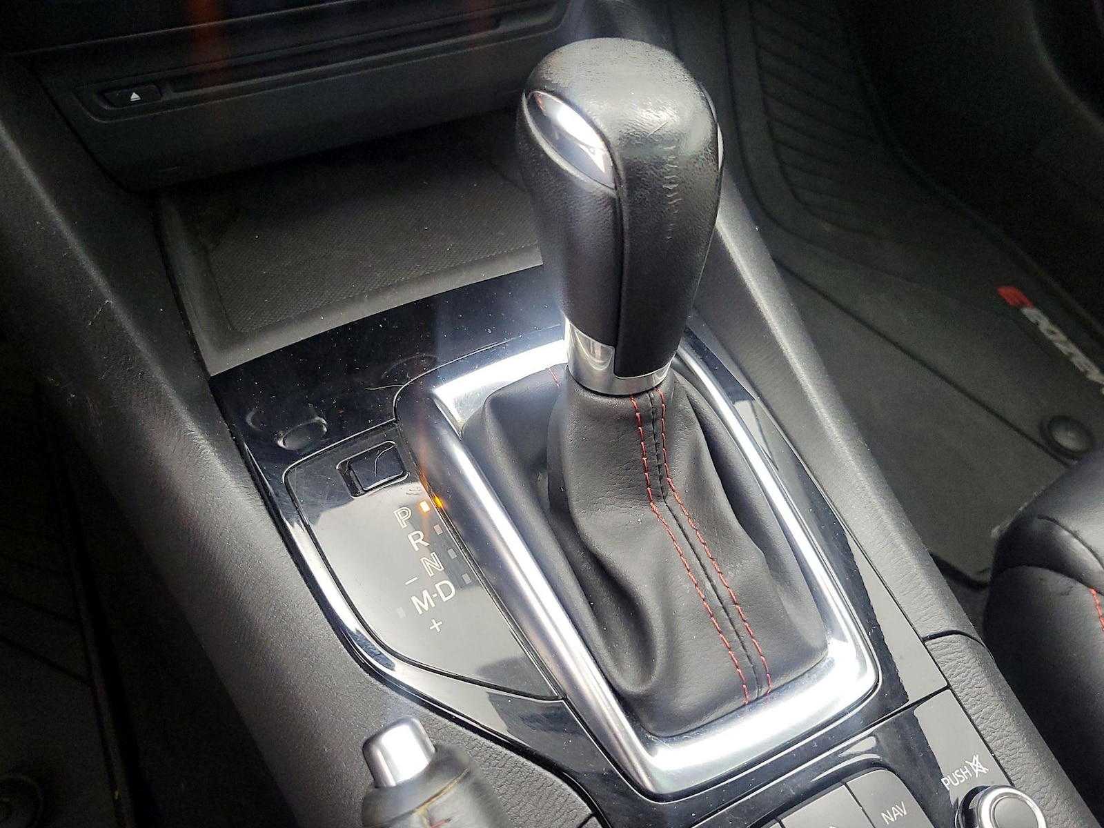 2014 Mazda MAZDA3 i Grand Touring - Photo 19
