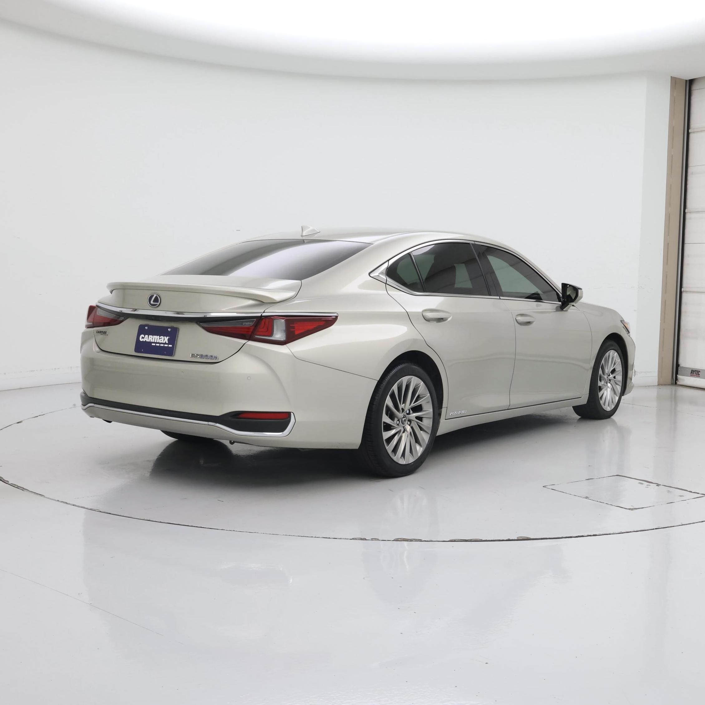 Thumbnail: 2019 Lexus ES - 8