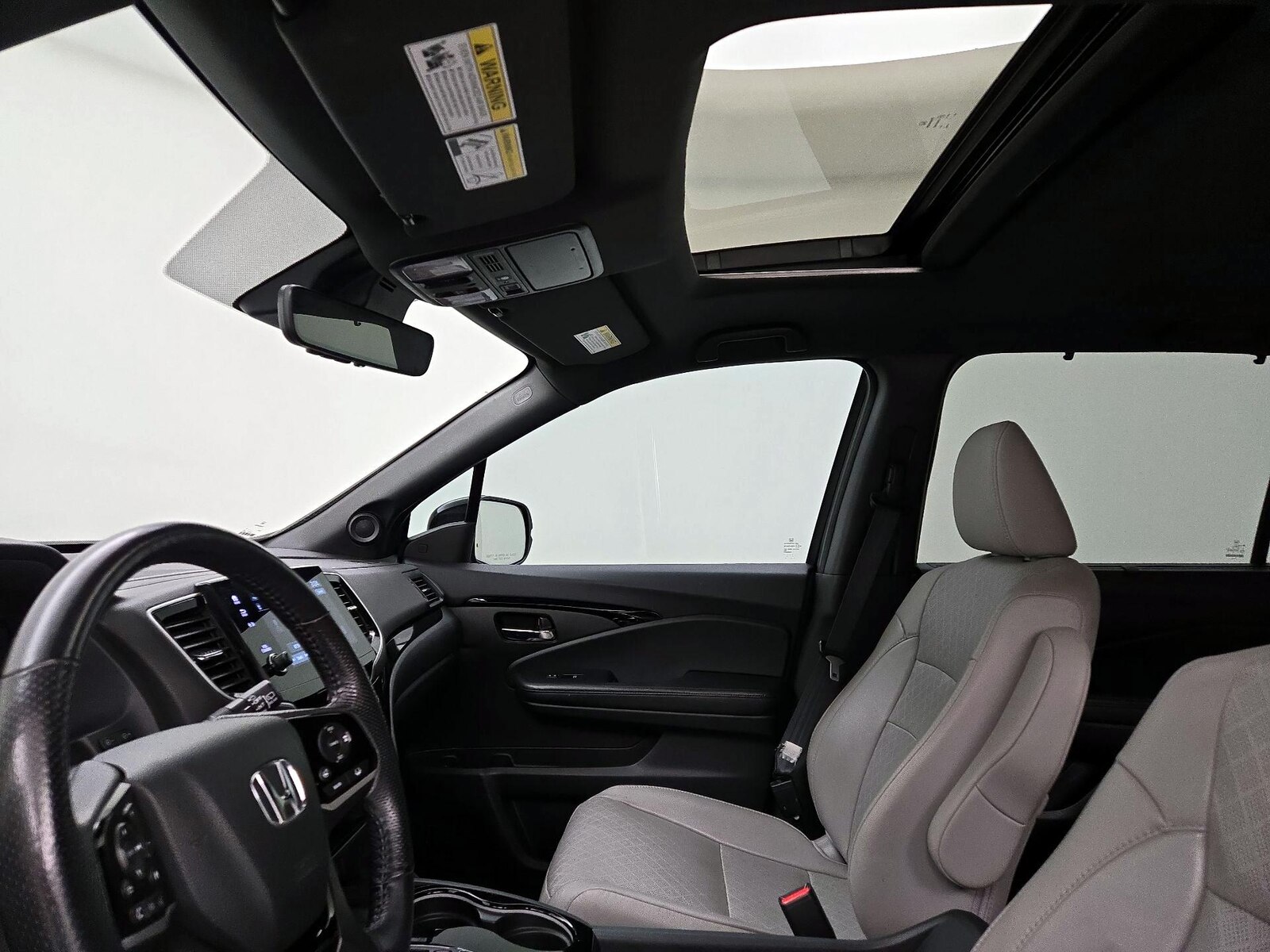 Sunroof(s) & Overhead Airbags