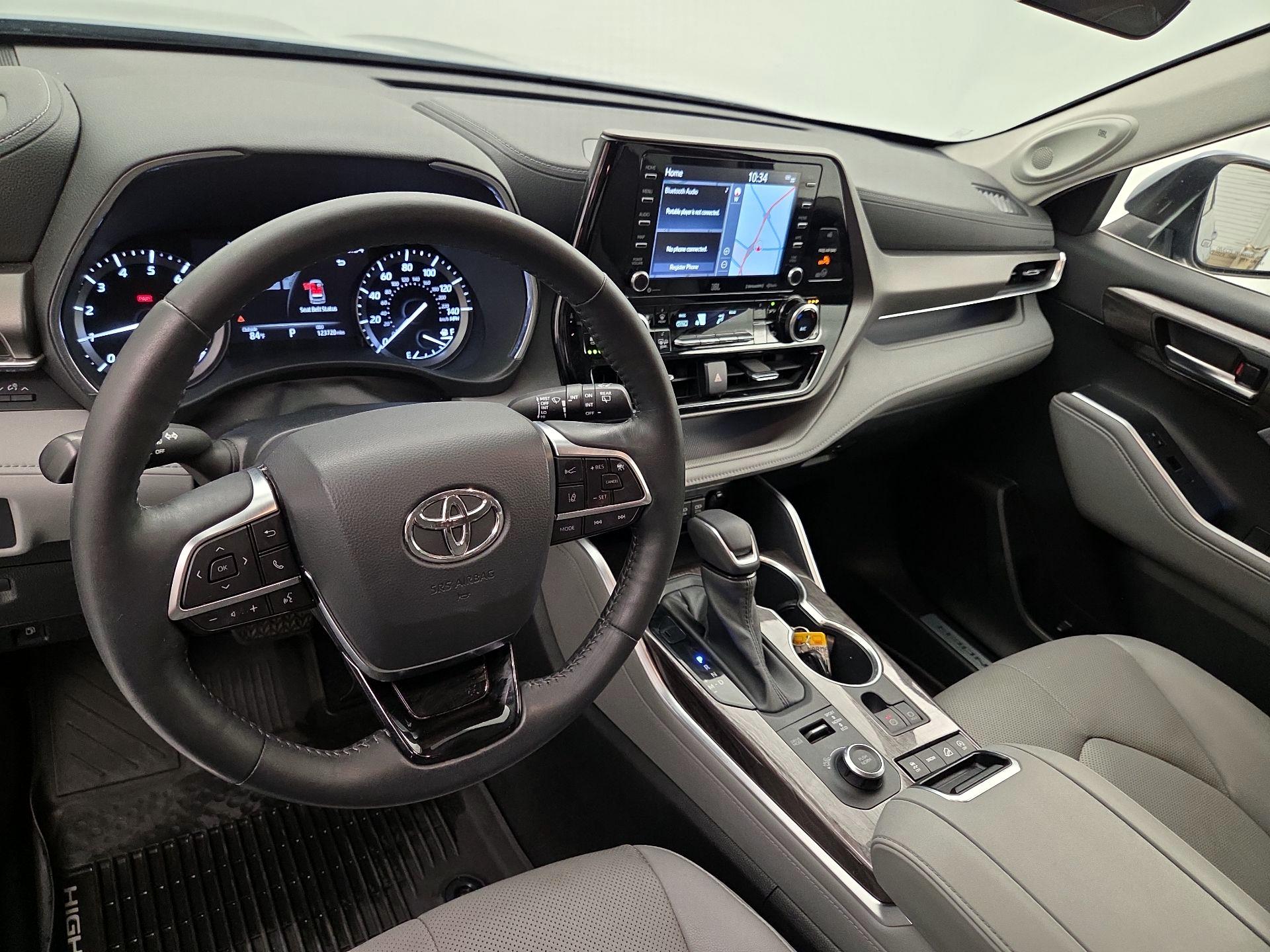 Thumbnail: 2020 Toyota Highlander - 9