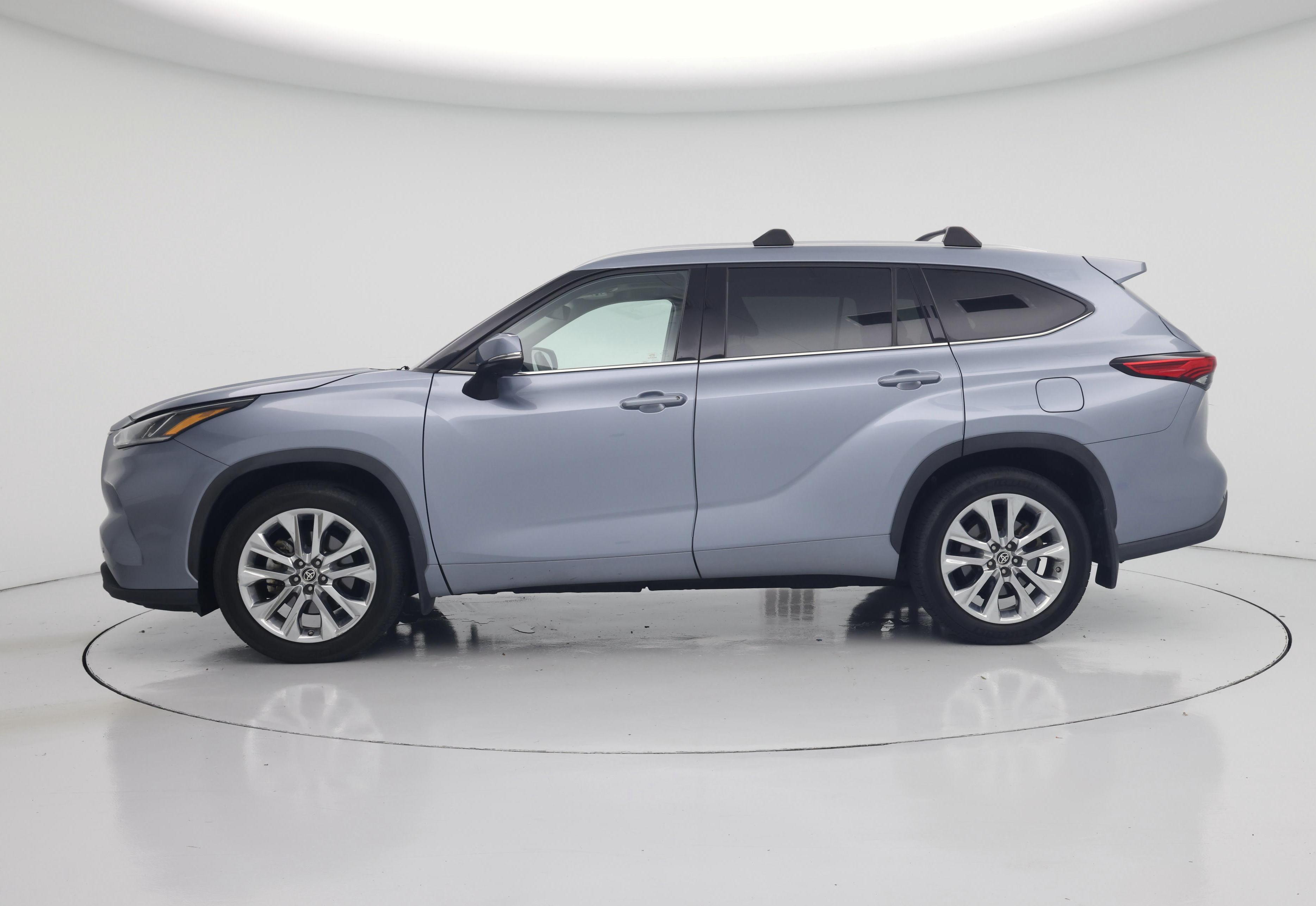 Thumbnail: 2020 Toyota Highlander - 3