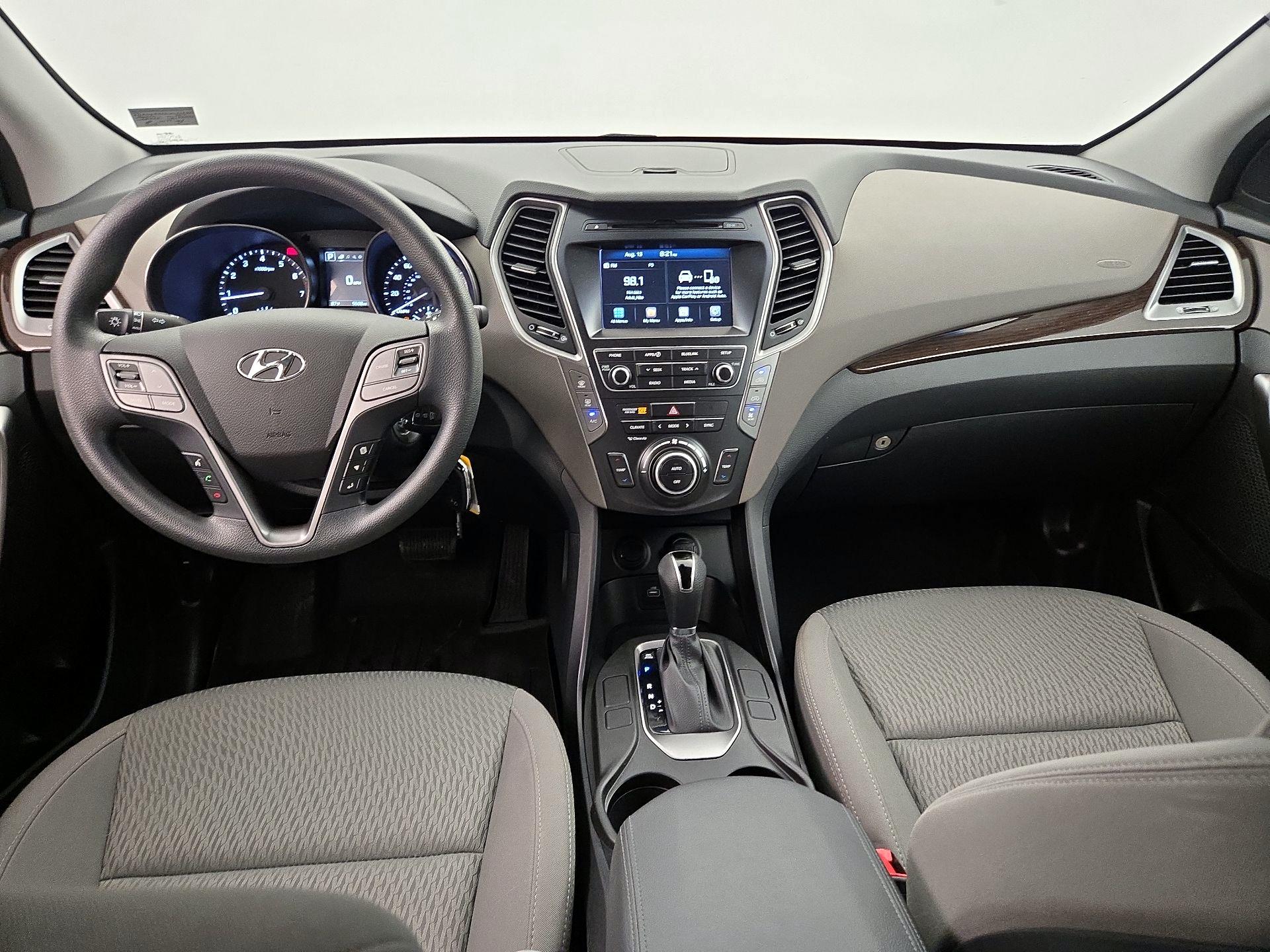 Thumbnail: 2017 Hyundai Santa Fe - 9