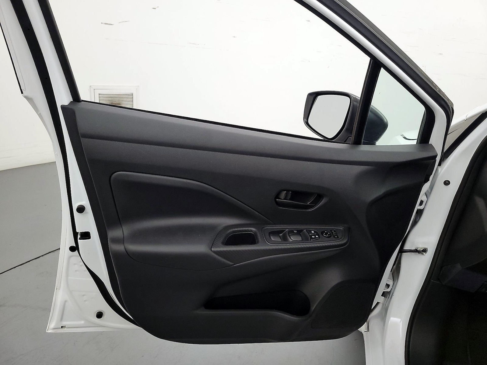 2022 Nissan Versa Sedan S - Photo 13