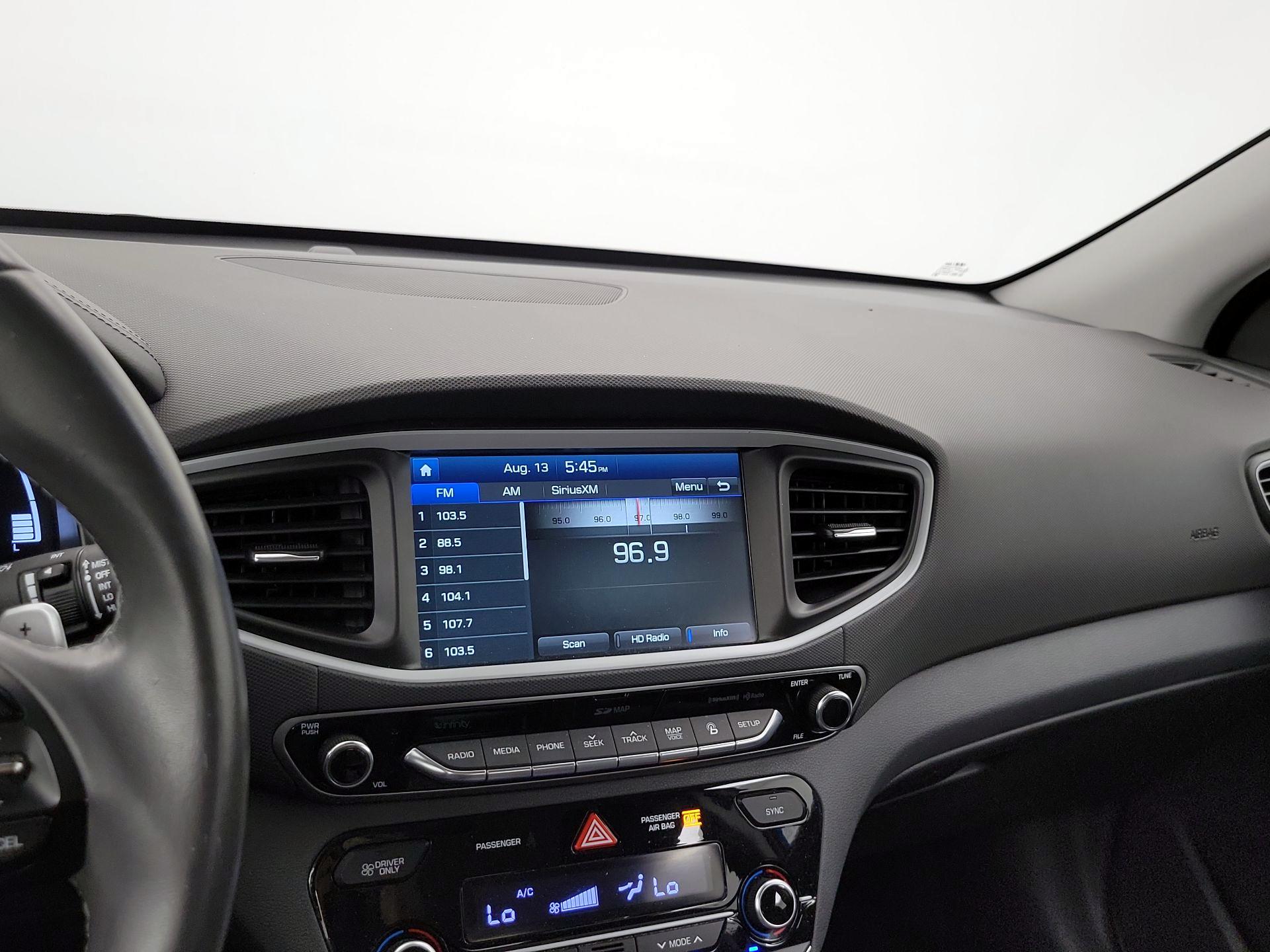 Thumbnail: 2018 Hyundai Ioniq - 16